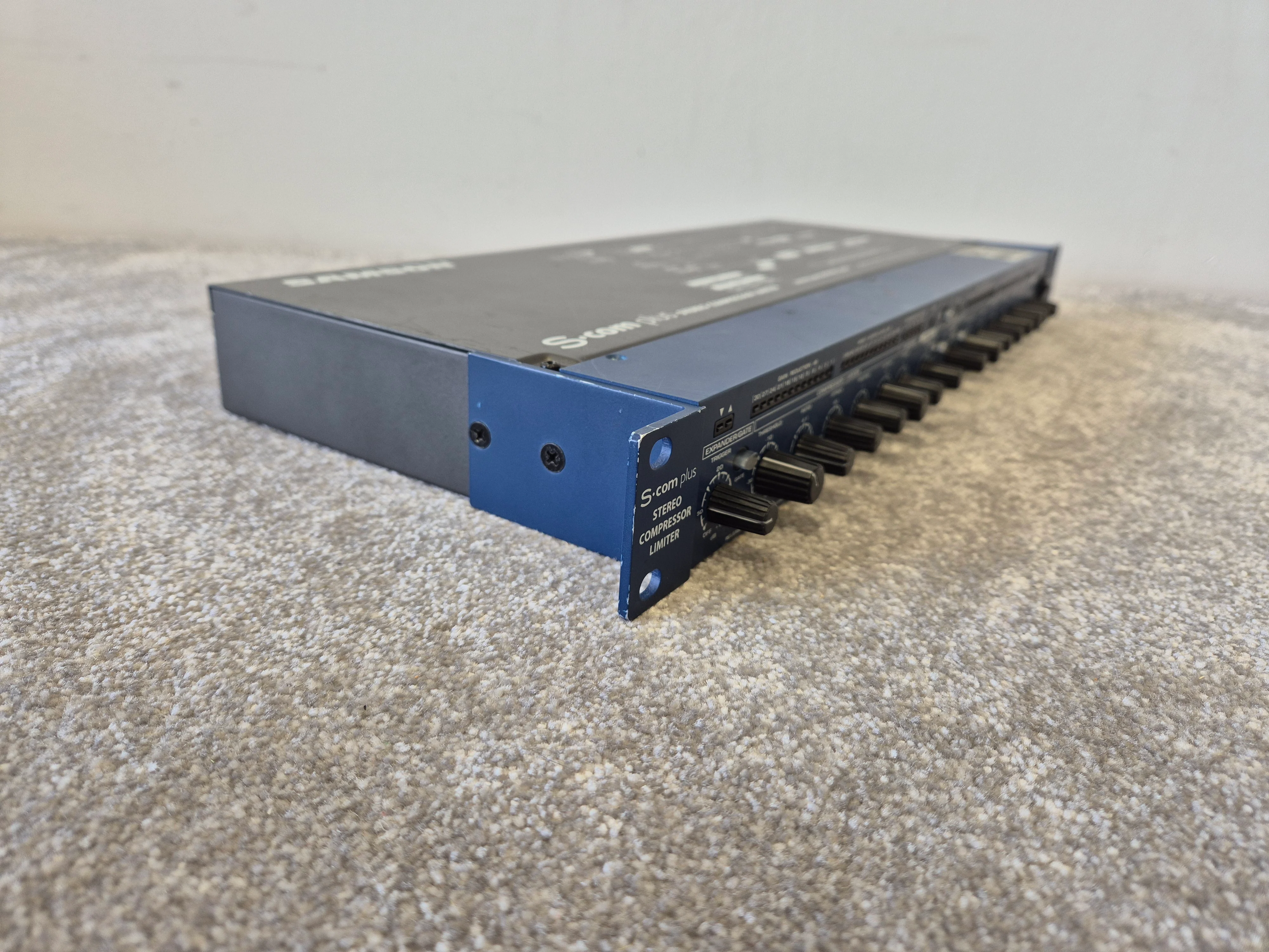 Samson S-COM Plus Stereo Compressor/Limiter - Versatile Audio Processing - Very Good w/ Original Box - Image 4