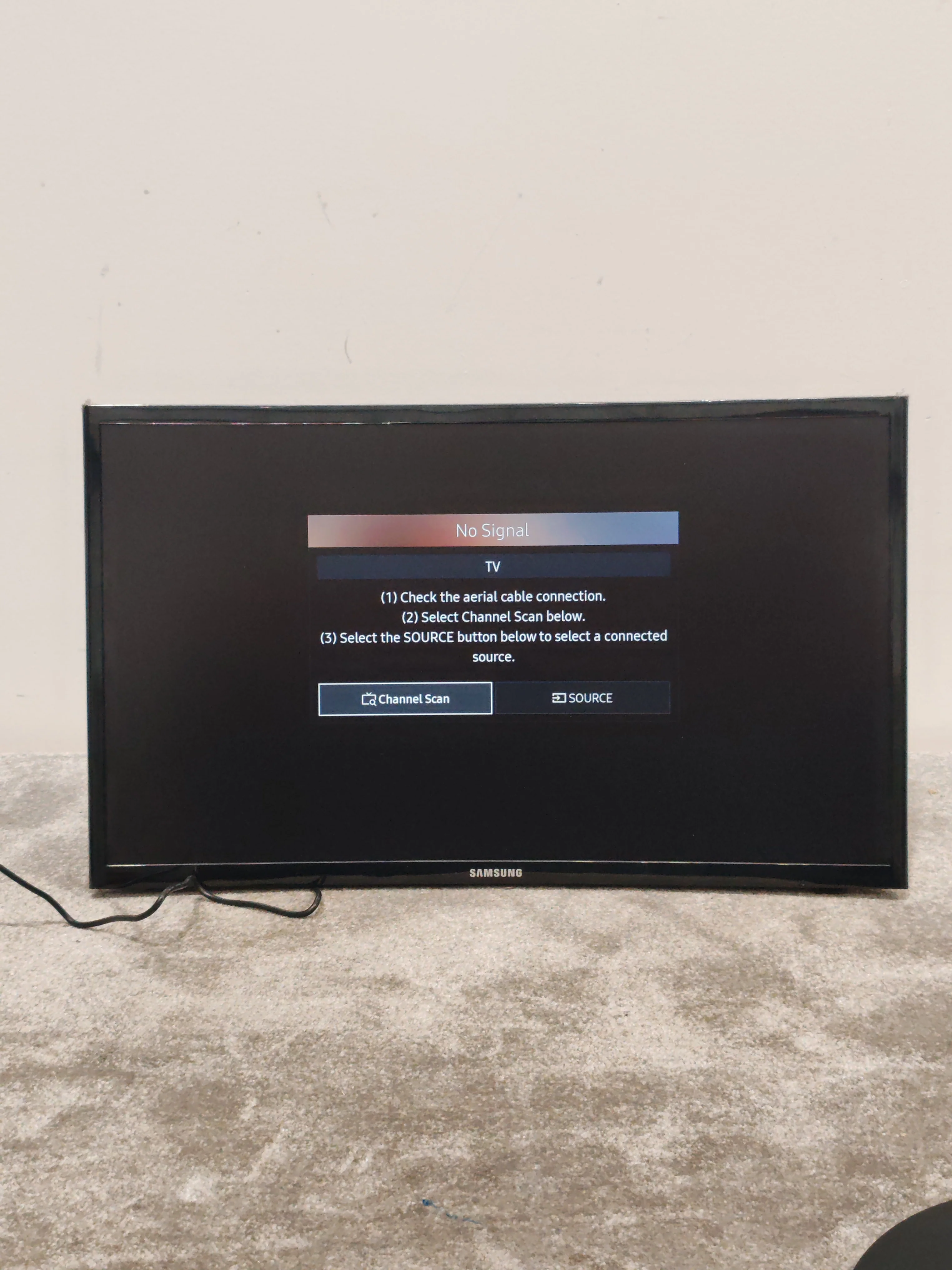 Samsung V24F39S - Curved LED Monitor - Excellent w/ Original Box & Power Supply (Read condition note) - Image 2
