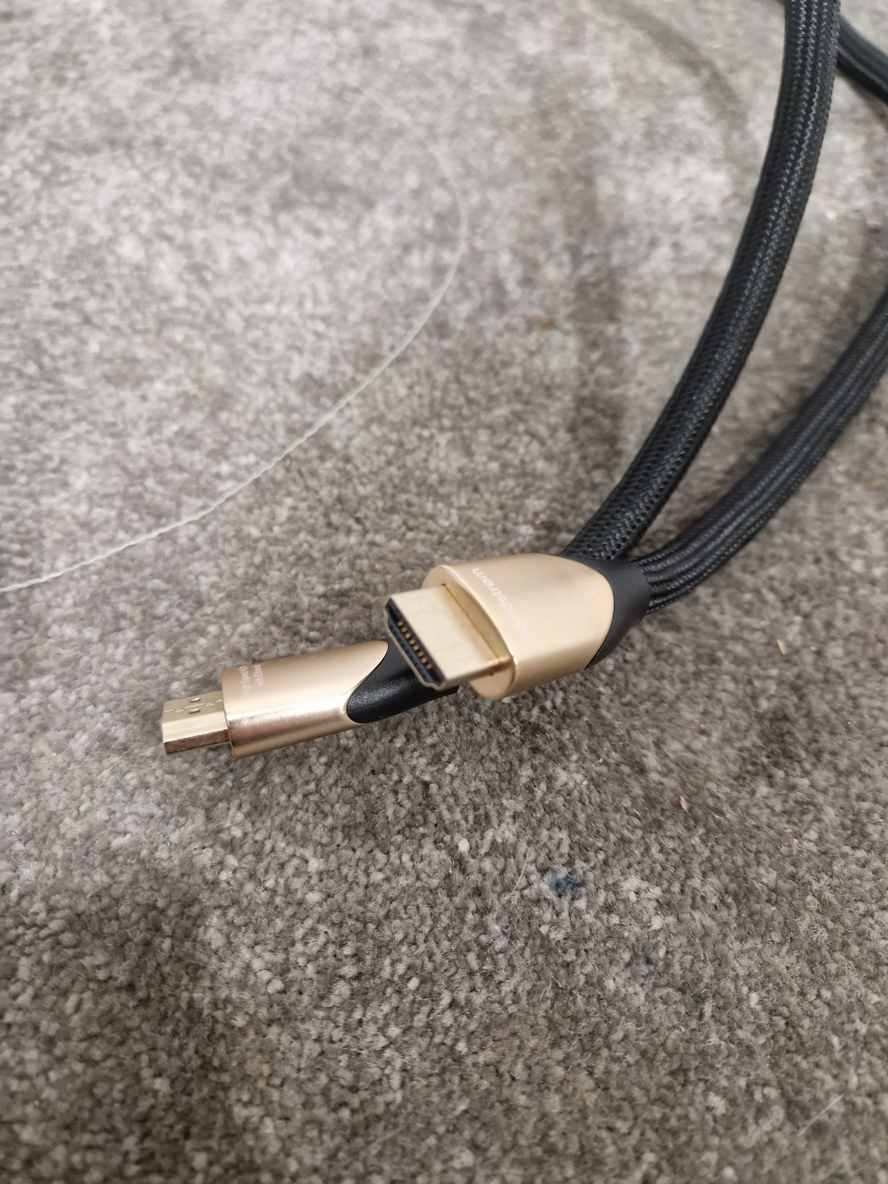 Sandstrom Rose Gold HDMI Cable 1M – HDMI Cable - Excellent - Image 2