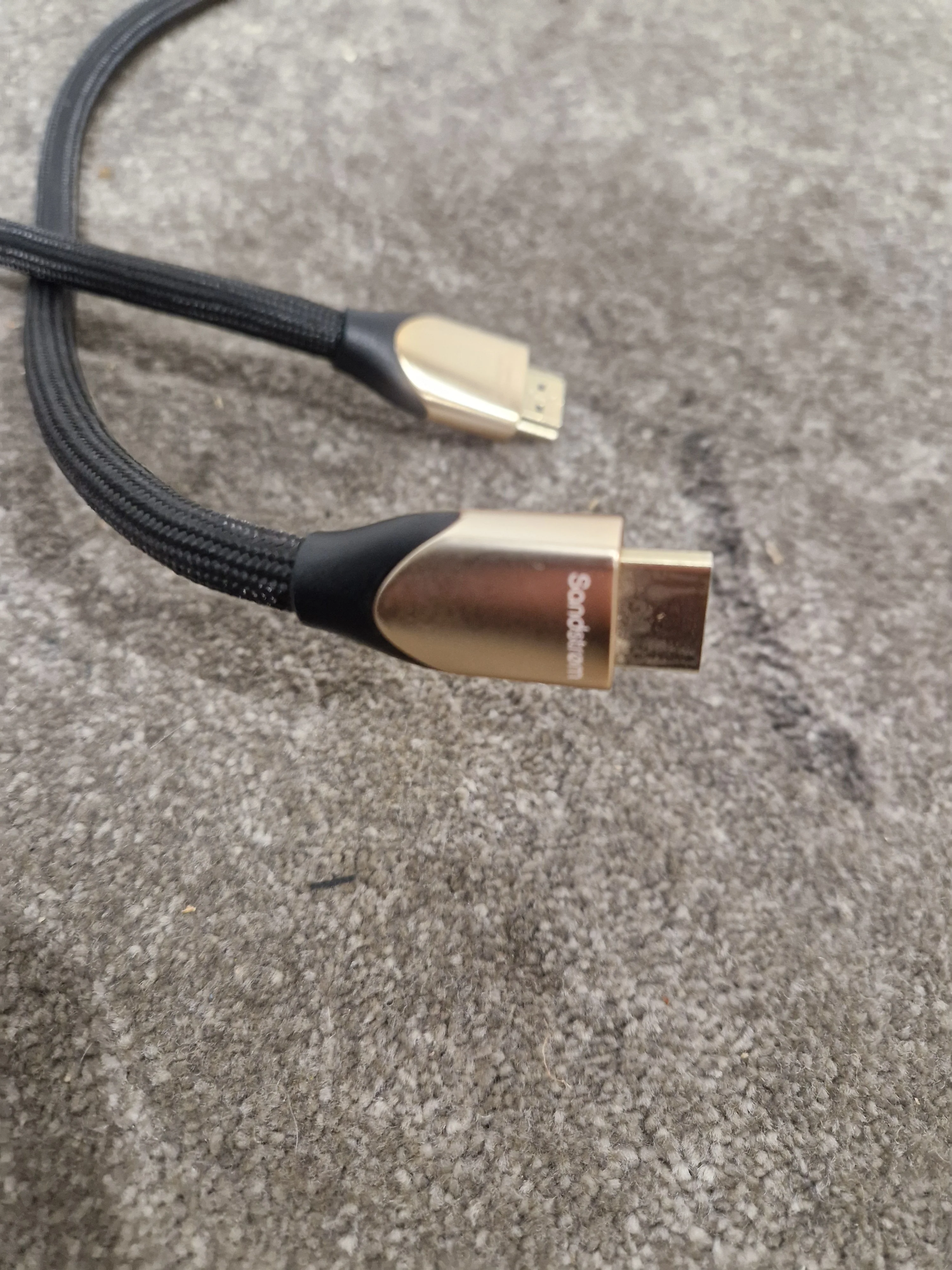 Sandstrom Rose Gold HDMI Cable 1M – HDMI Cable - Excellent - Image 3