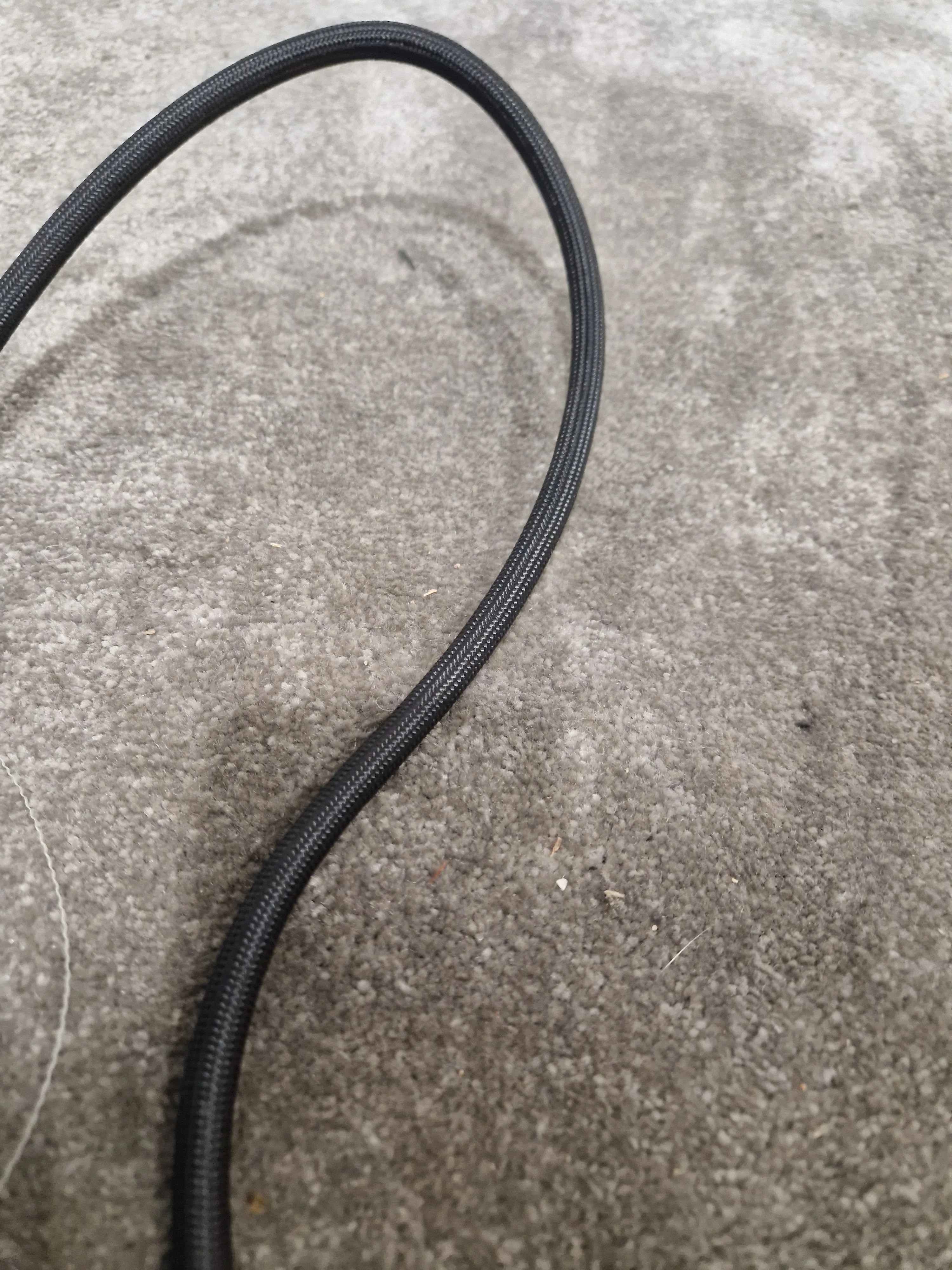 Sandstrom Rose Gold HDMI Cable 1M – HDMI Cable - Excellent - Image 6