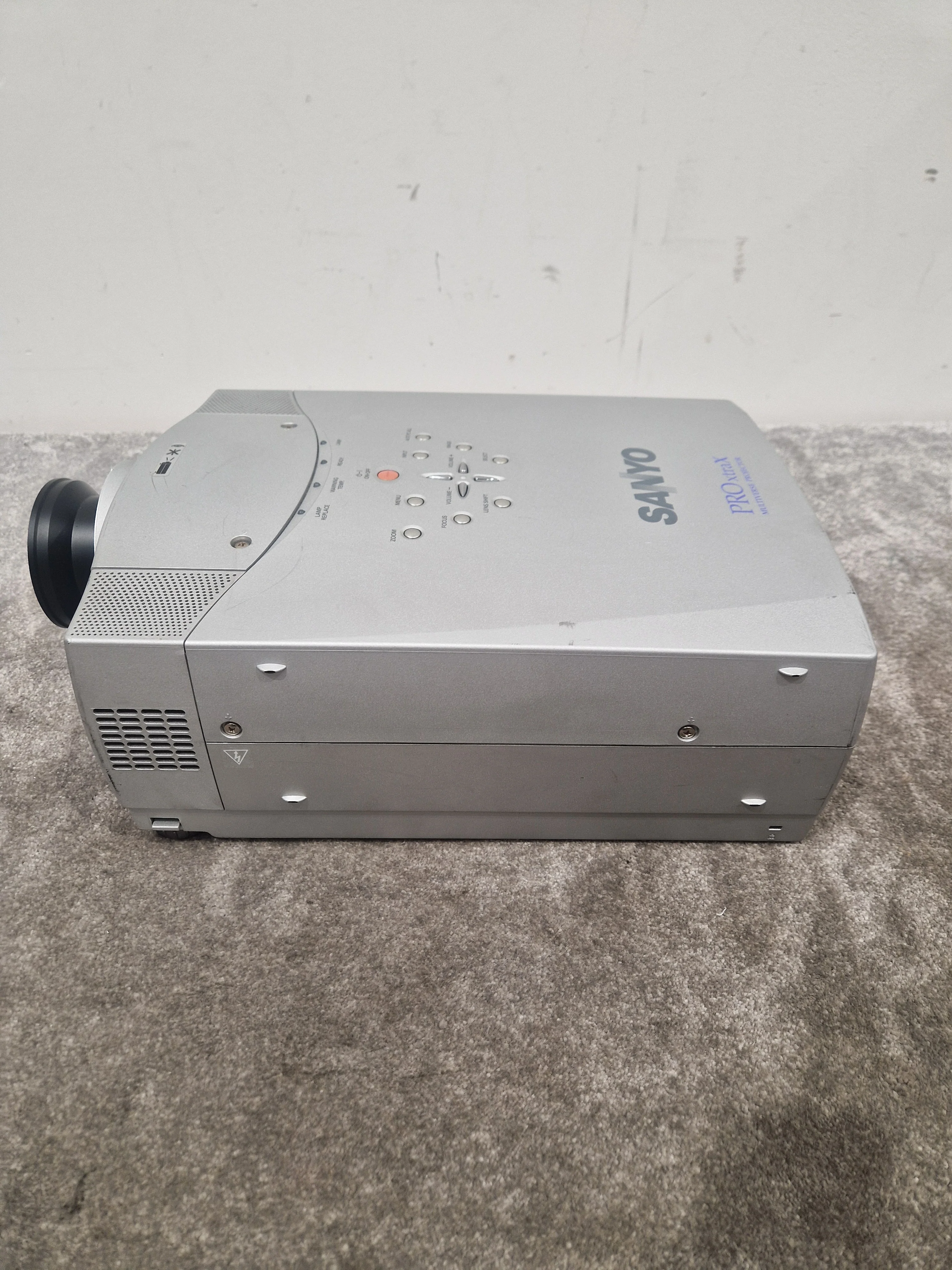 Sanyo PRO Xtra X PLC-XP50 Projector - High Brightness, XGA Resolution - Very Good - Image 9