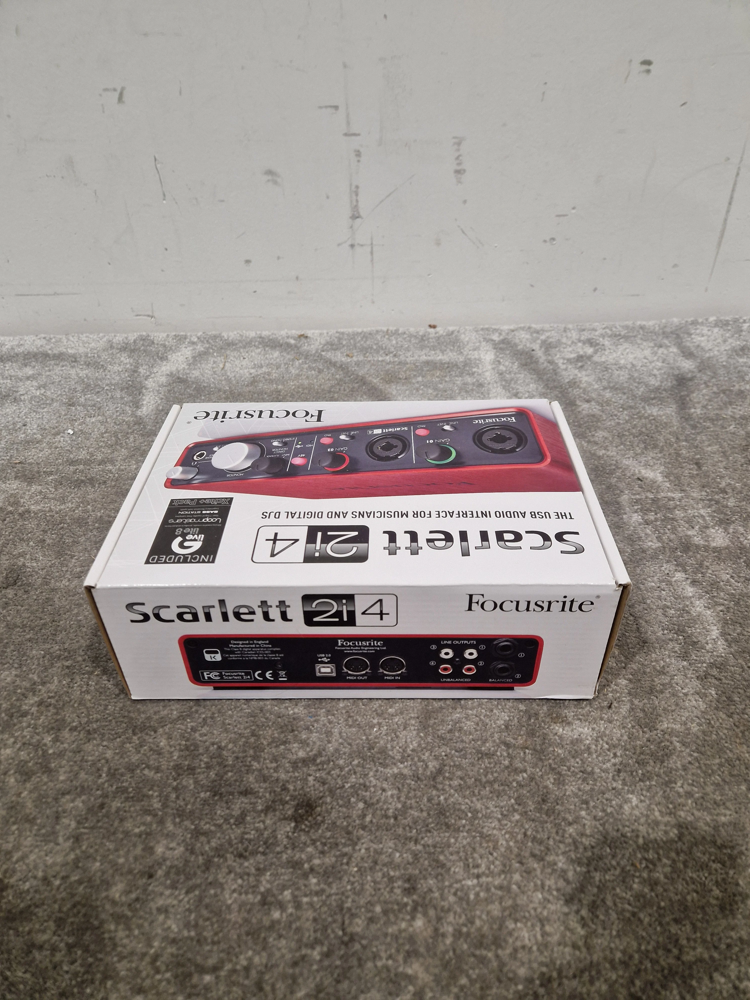 Scarlett 2I 4 - USB Audio Interface - Excellent w/ Original Box & Power Supply - Image 12
