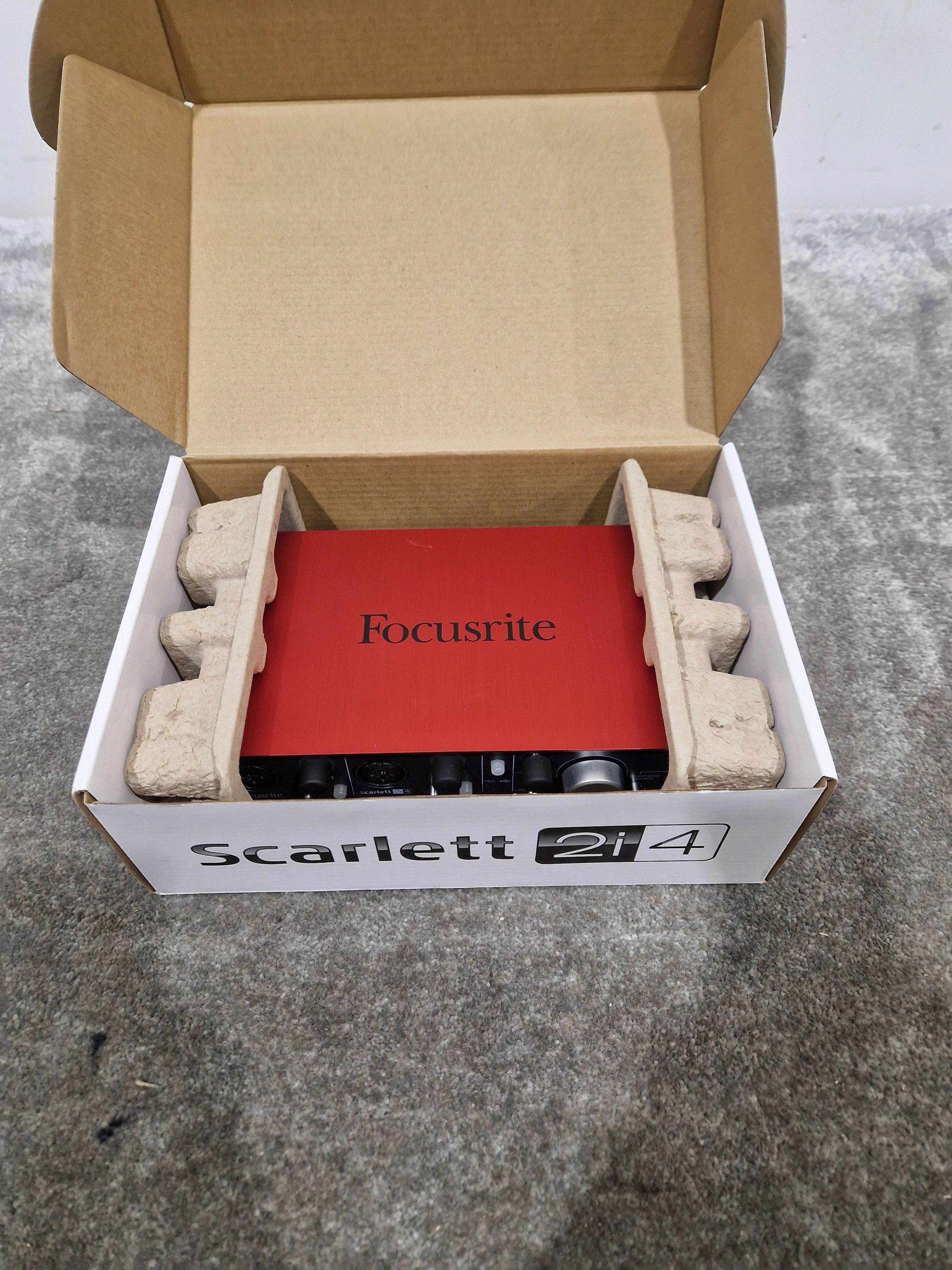 Scarlett 2I 4 - USB Audio Interface - Excellent w/ Original Box & Power Supply - Image 19