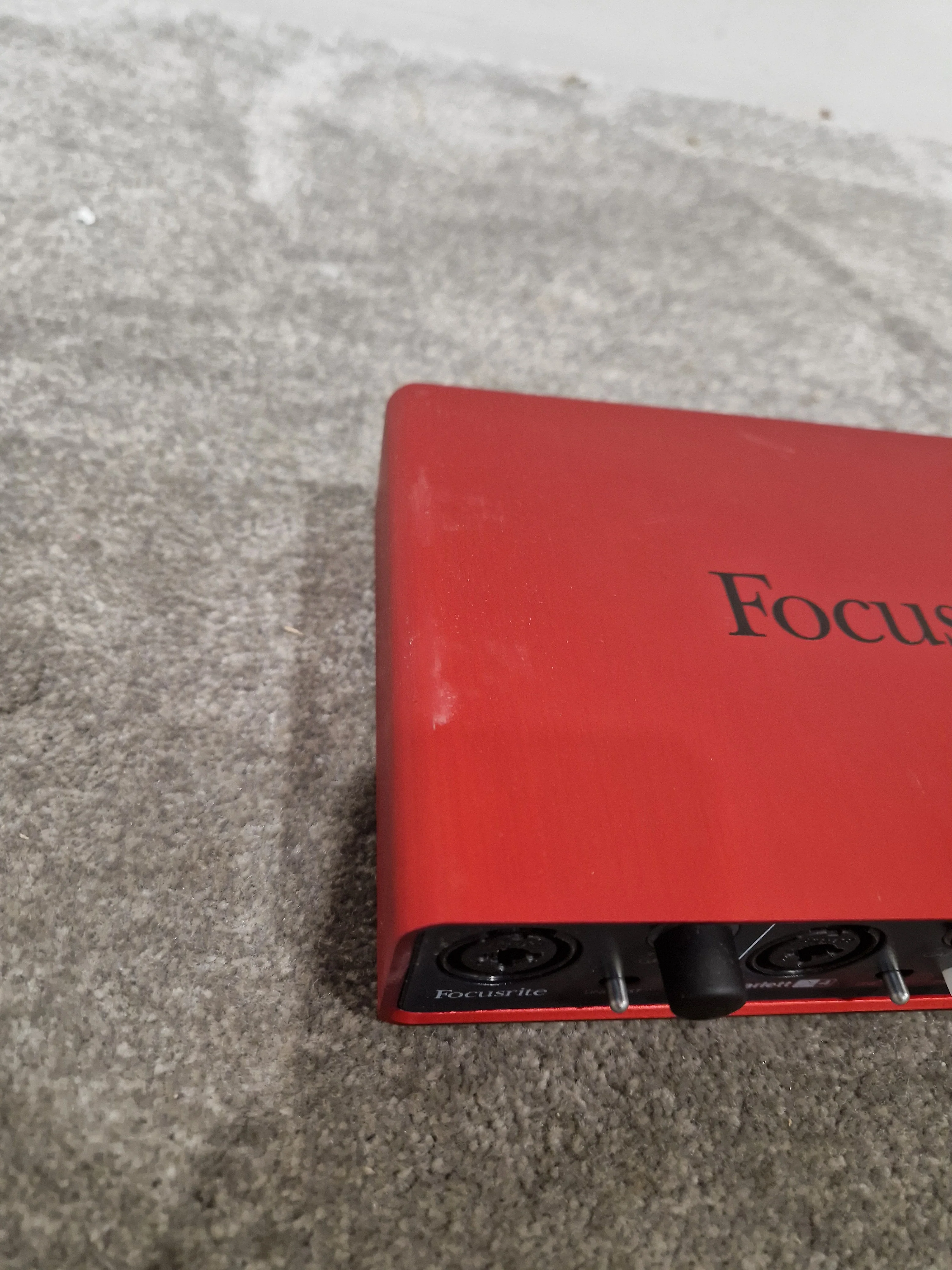 Scarlett 2I 4 - USB Audio Interface - Excellent w/ Original Box & Power Supply - Image 6