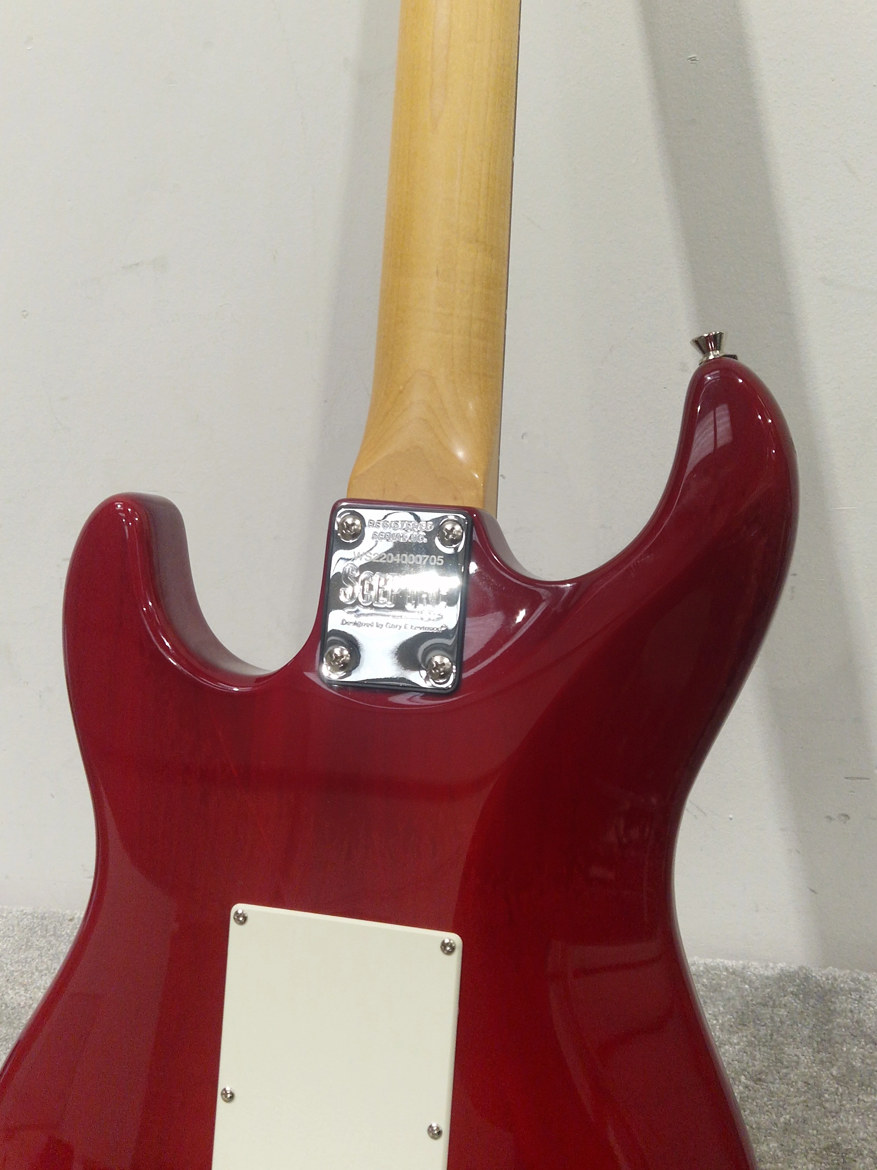 Sceptre Ventana Deluxe Dark Red - Premium Electric Guitar - Very Good - Image 18