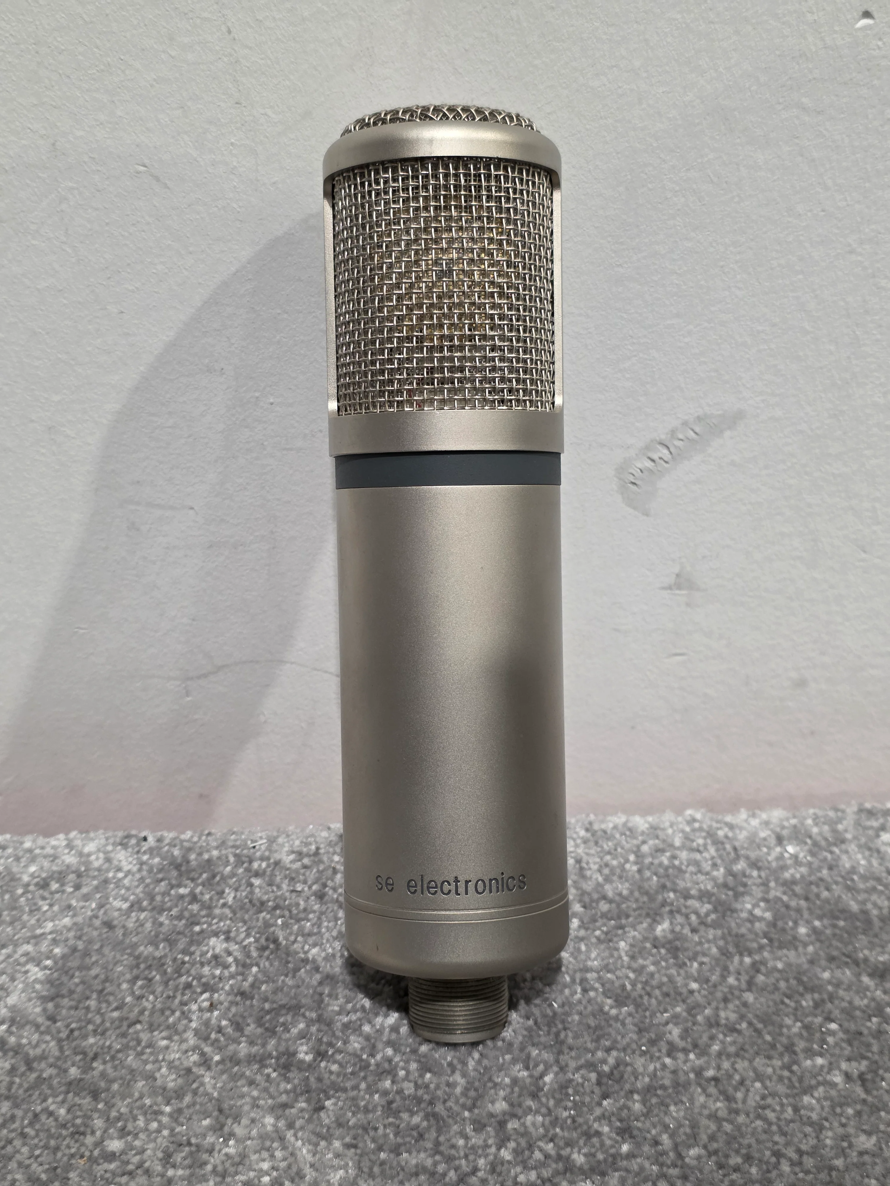 SE Electronics SE2200A - Condenser Microphone - Good w/ Hard Case & Original Box - Image 3