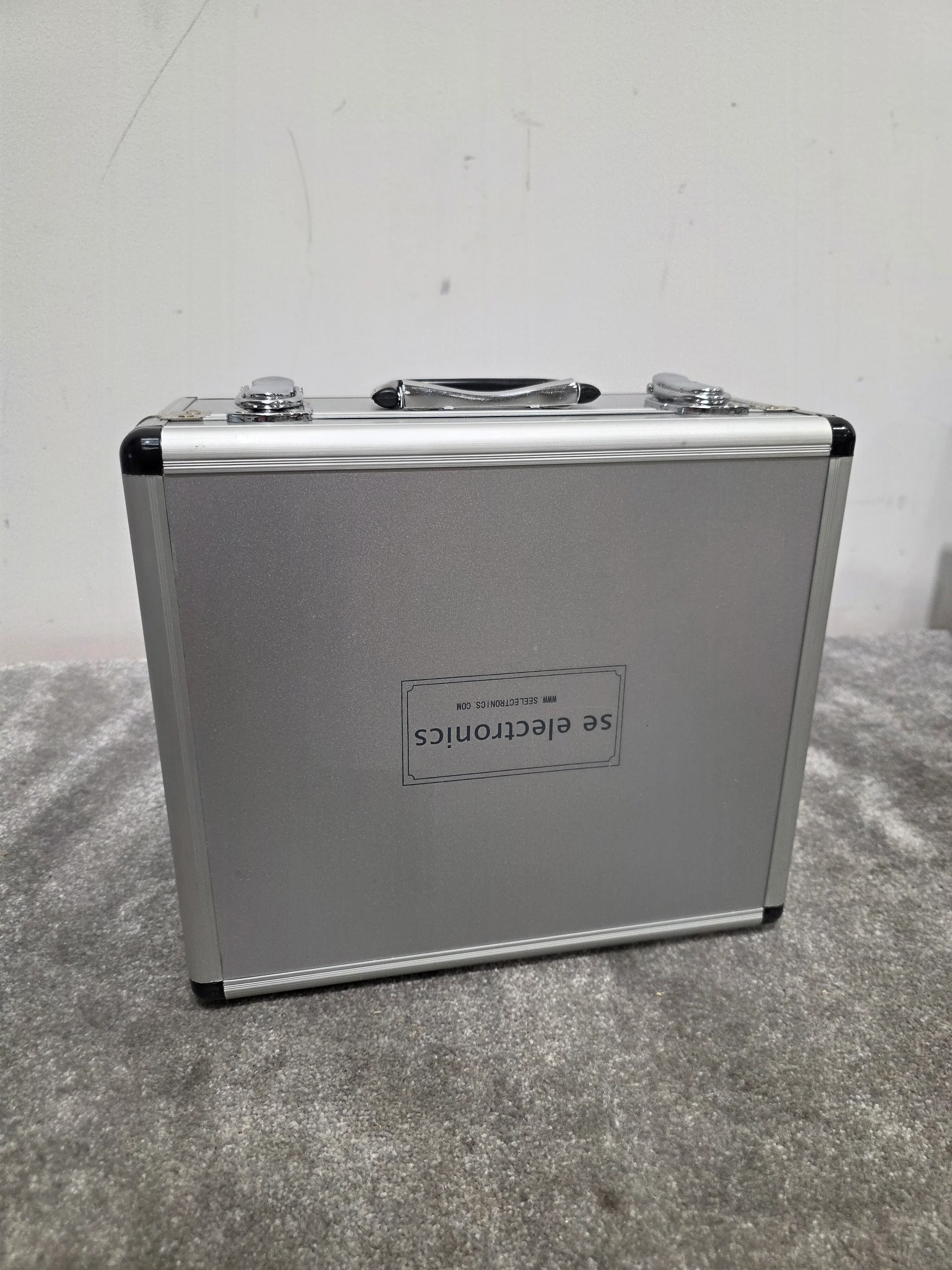 SE Electronics SE2200A - Condenser Microphone - Good w/ Hard Case & Original Box - Image 6