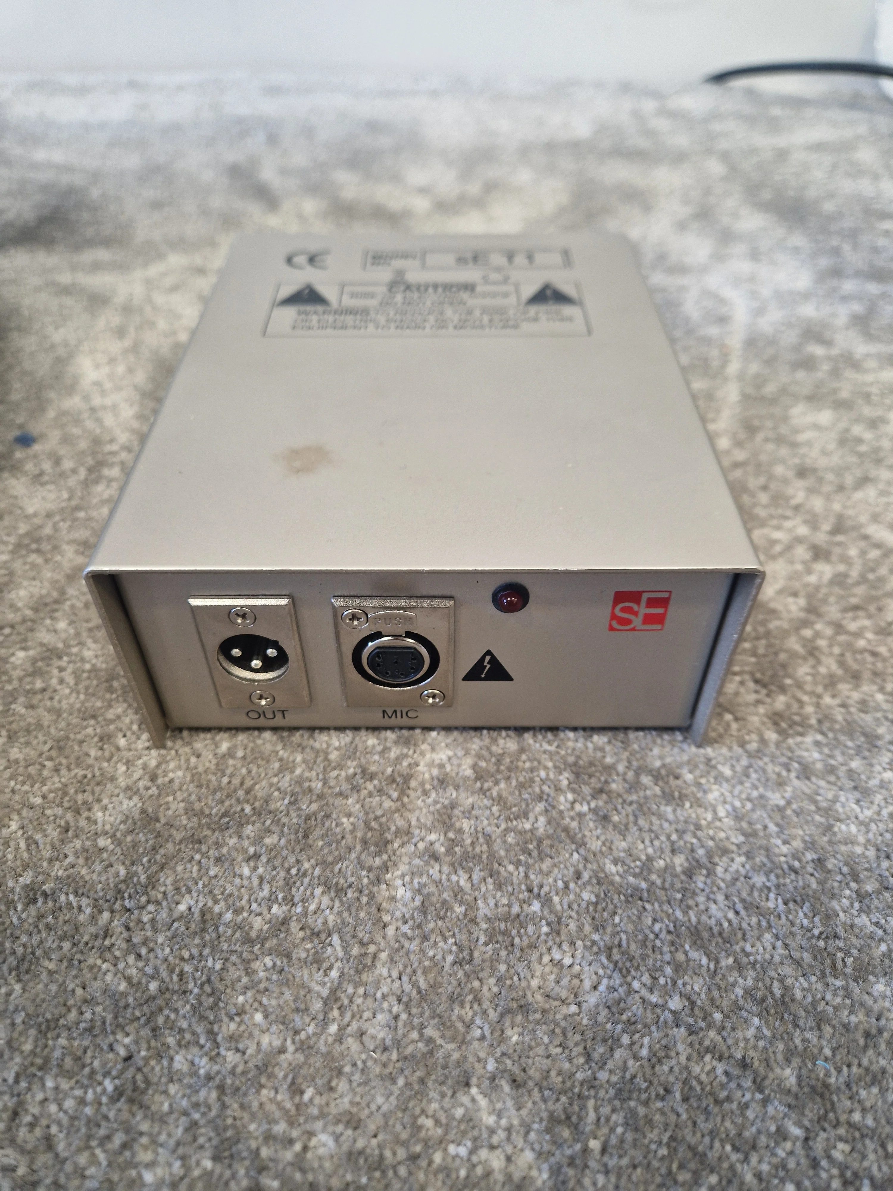 sE Microphone and Transmitter - sE T1 / sE2200T - Professional Grade, Wireless - Very Good w/ Hard Case - Image 12