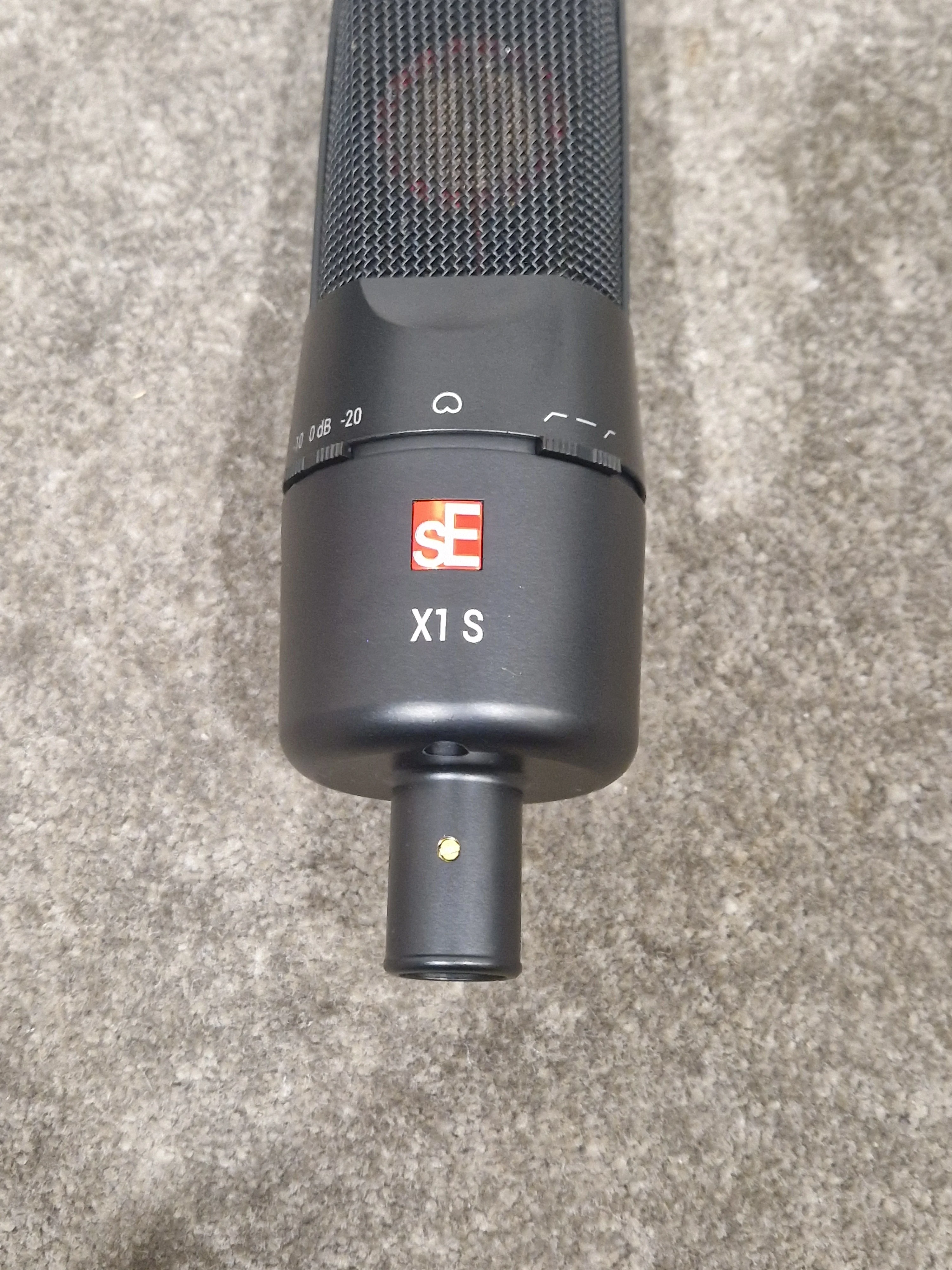 SE X1 S Vocal Pack - Studio Condenser Microphone - Excellent w/ Original Box & Shock mount - Image 3