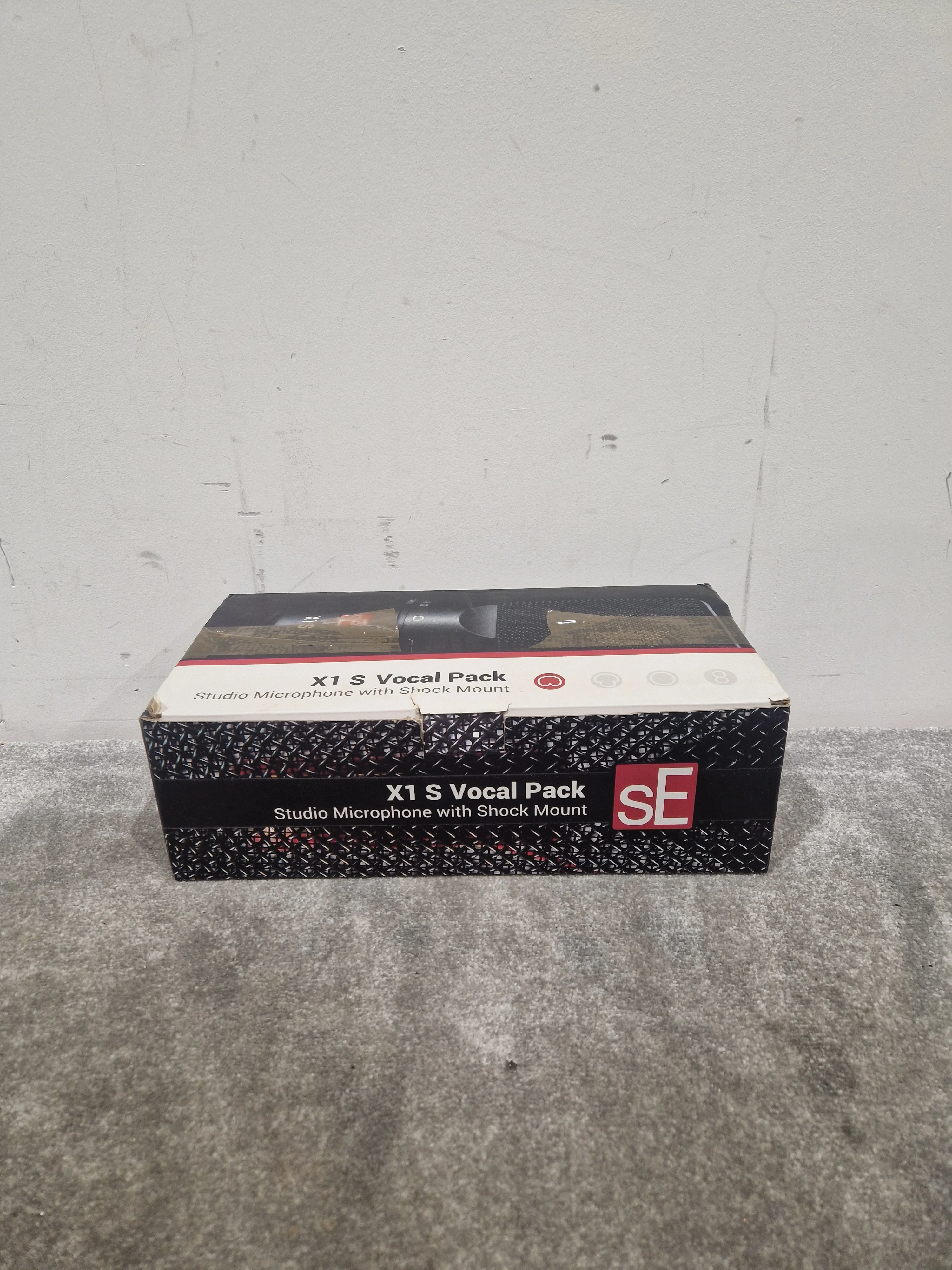 SE X1 S Vocal Pack - Studio Condenser Microphone - Excellent w/ Original Box & Shock mount - Image 5