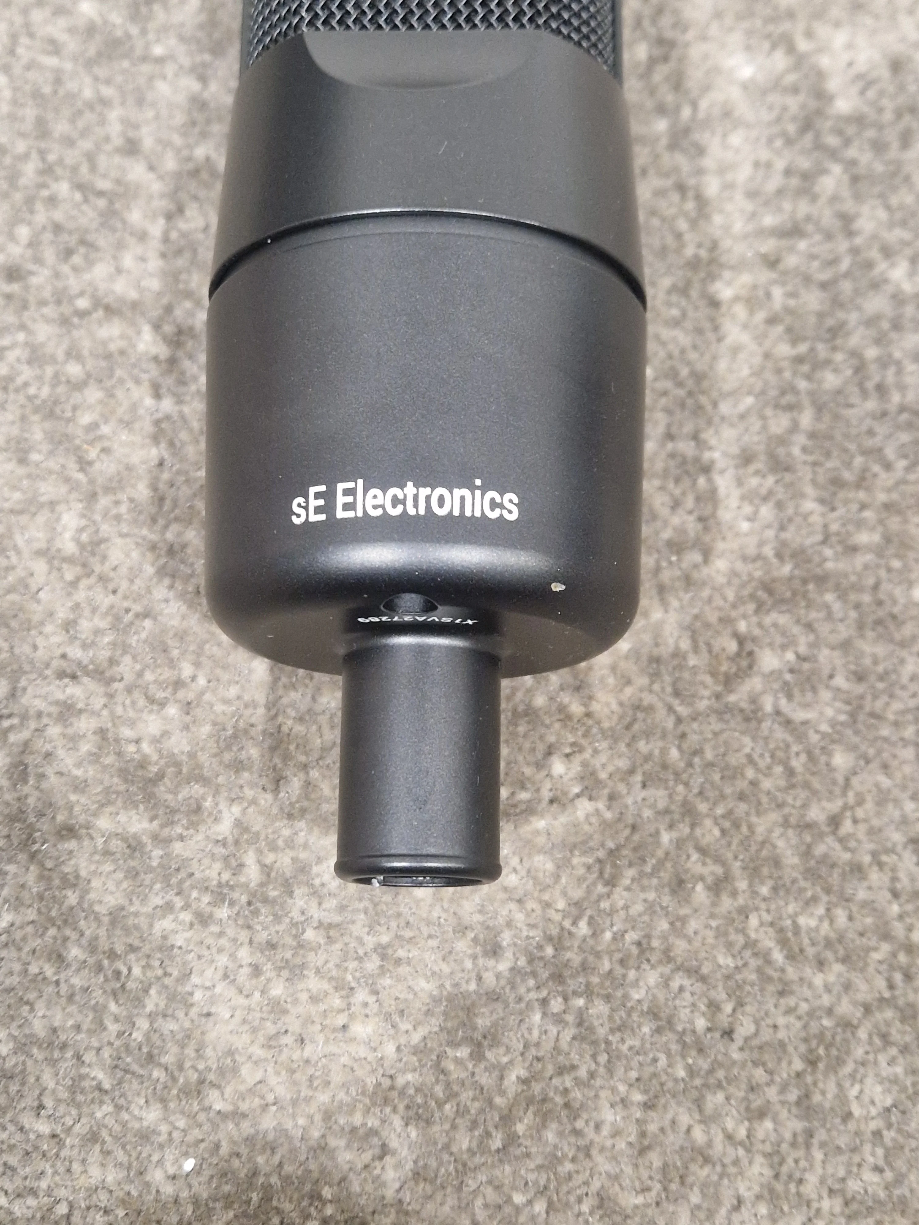 SE X1 S Vocal Pack - Studio Condenser Microphone - Excellent w/ Original Box & Shock mount - Image 6