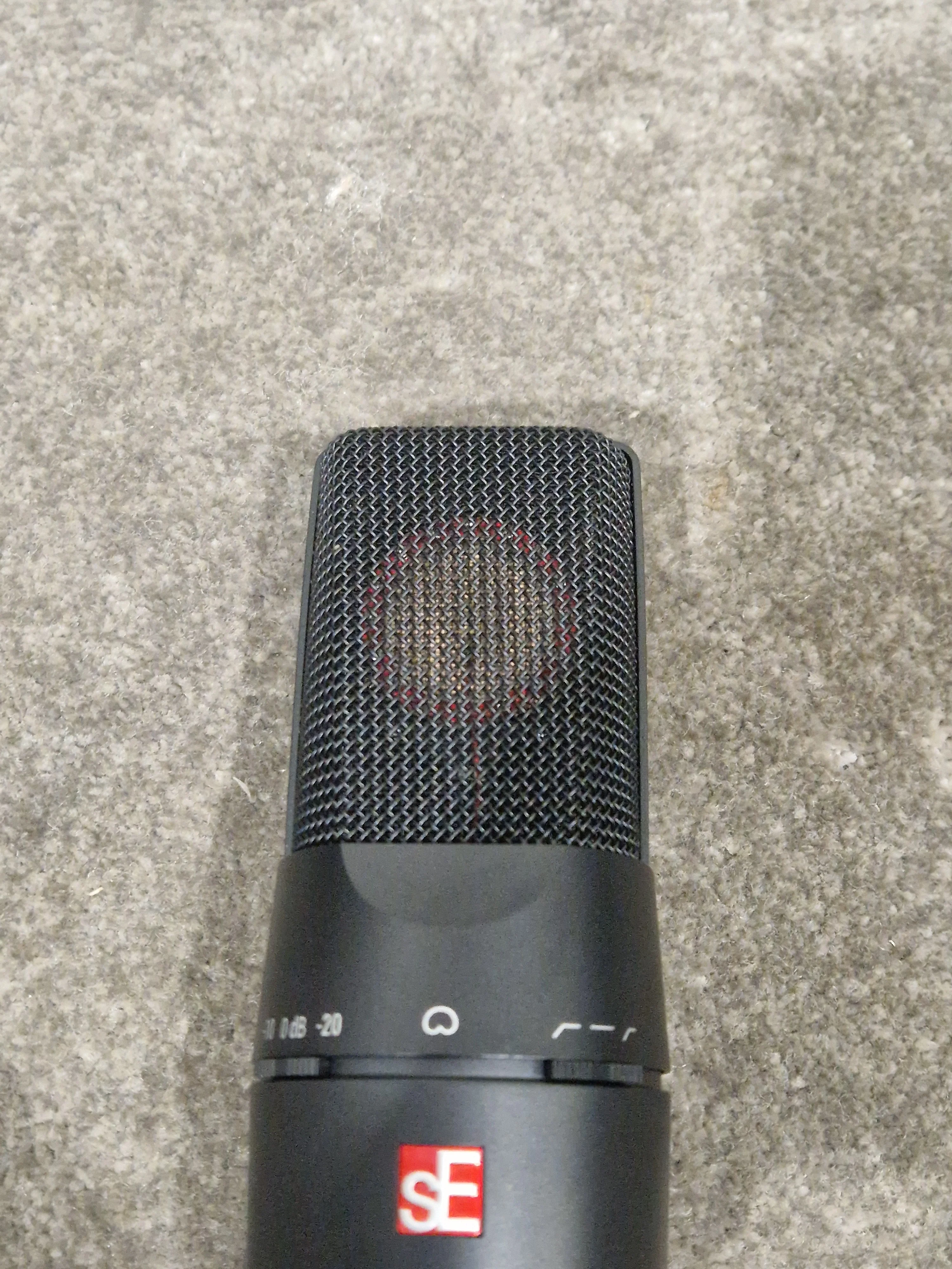 SE X1 S Vocal Pack - Studio Condenser Microphone - Excellent w/ Original Box & Shock mount - Image 9