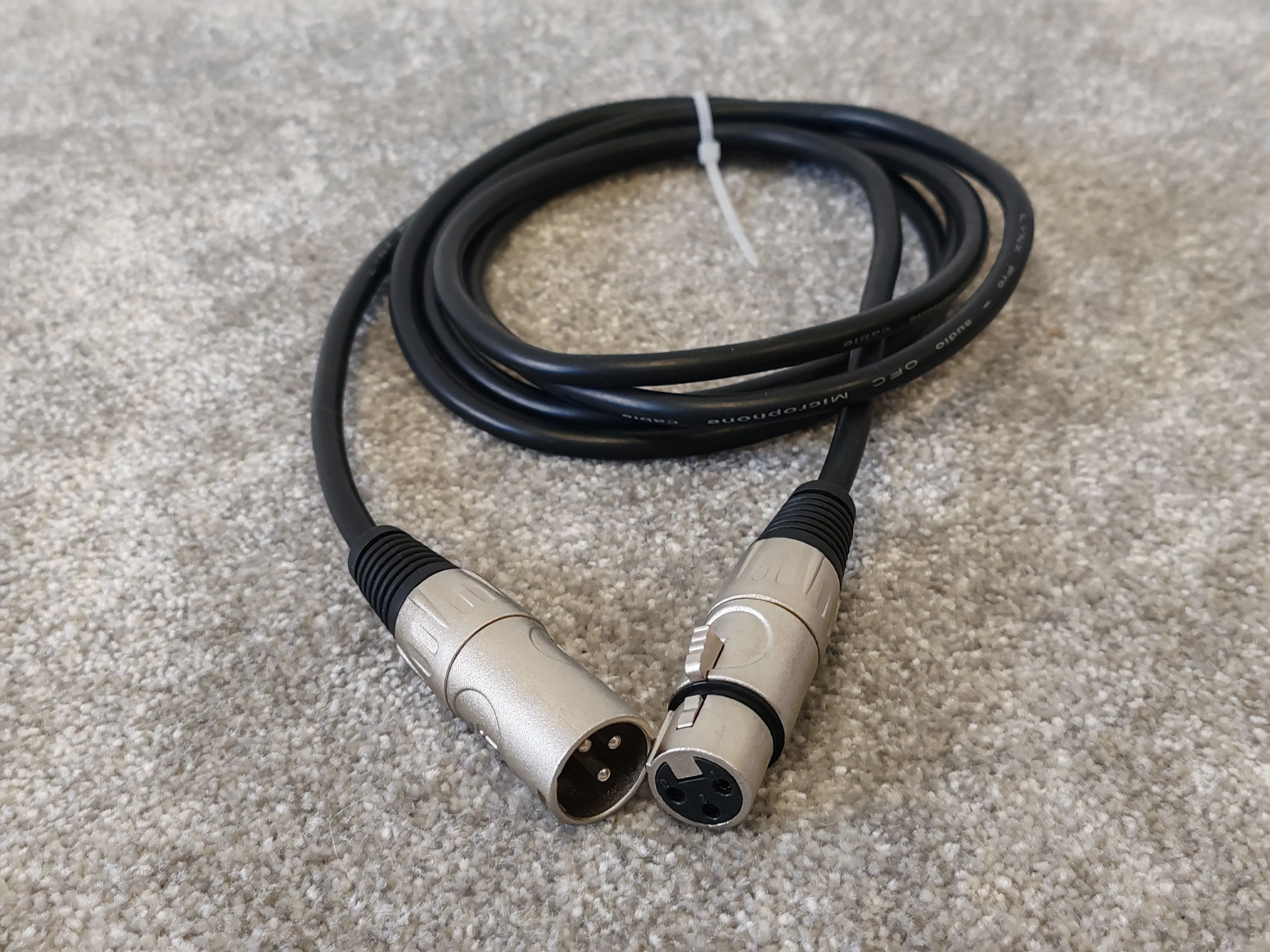 Selection of 6 XLR Cables, Brands including Van Damme, qtx, Lynx, Various Lengths and Colours - Image 3