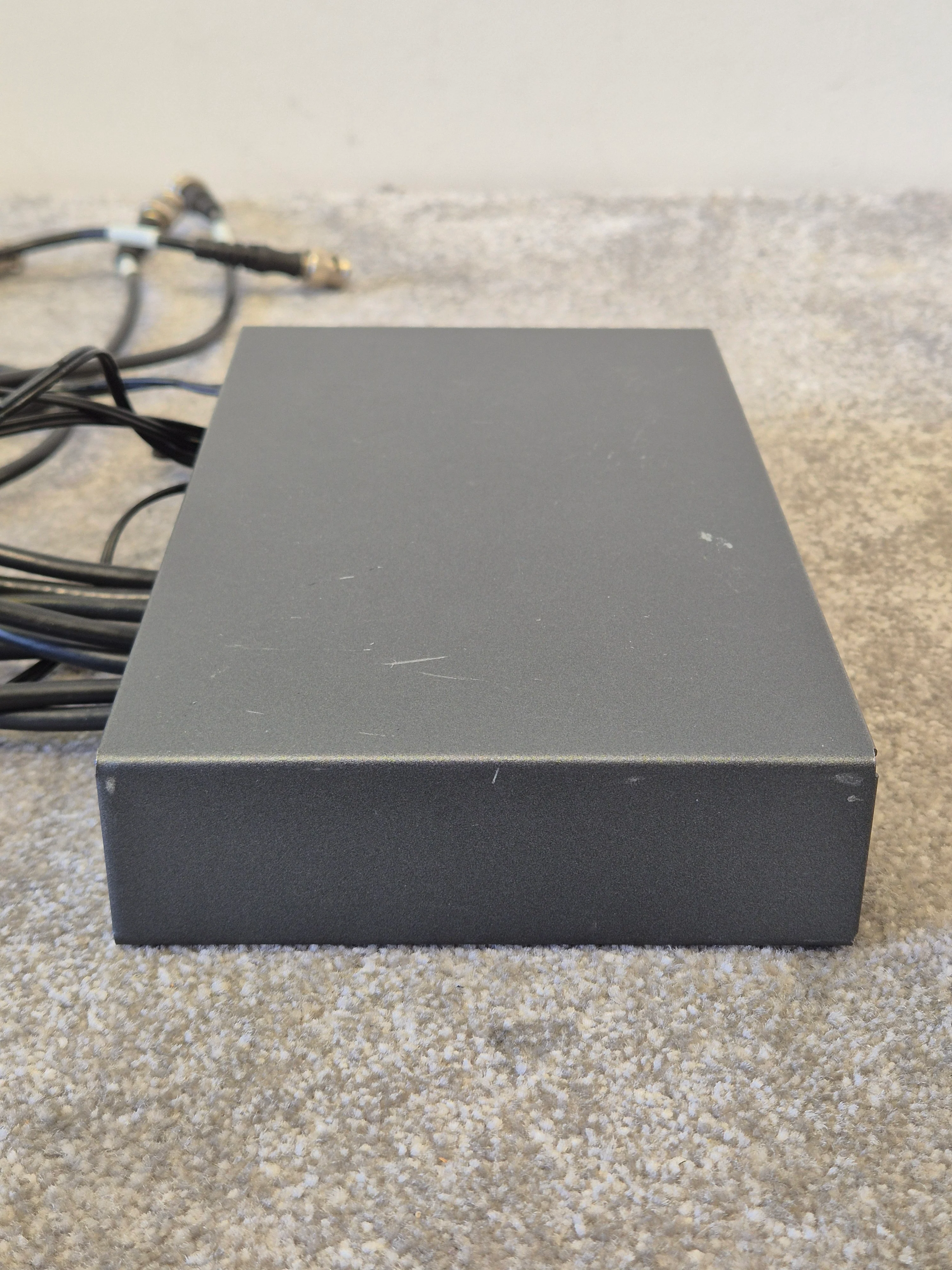 Sennheiser ASP 1 - Antenna Splitter - Good Condition w/ Various Cables - Image 4