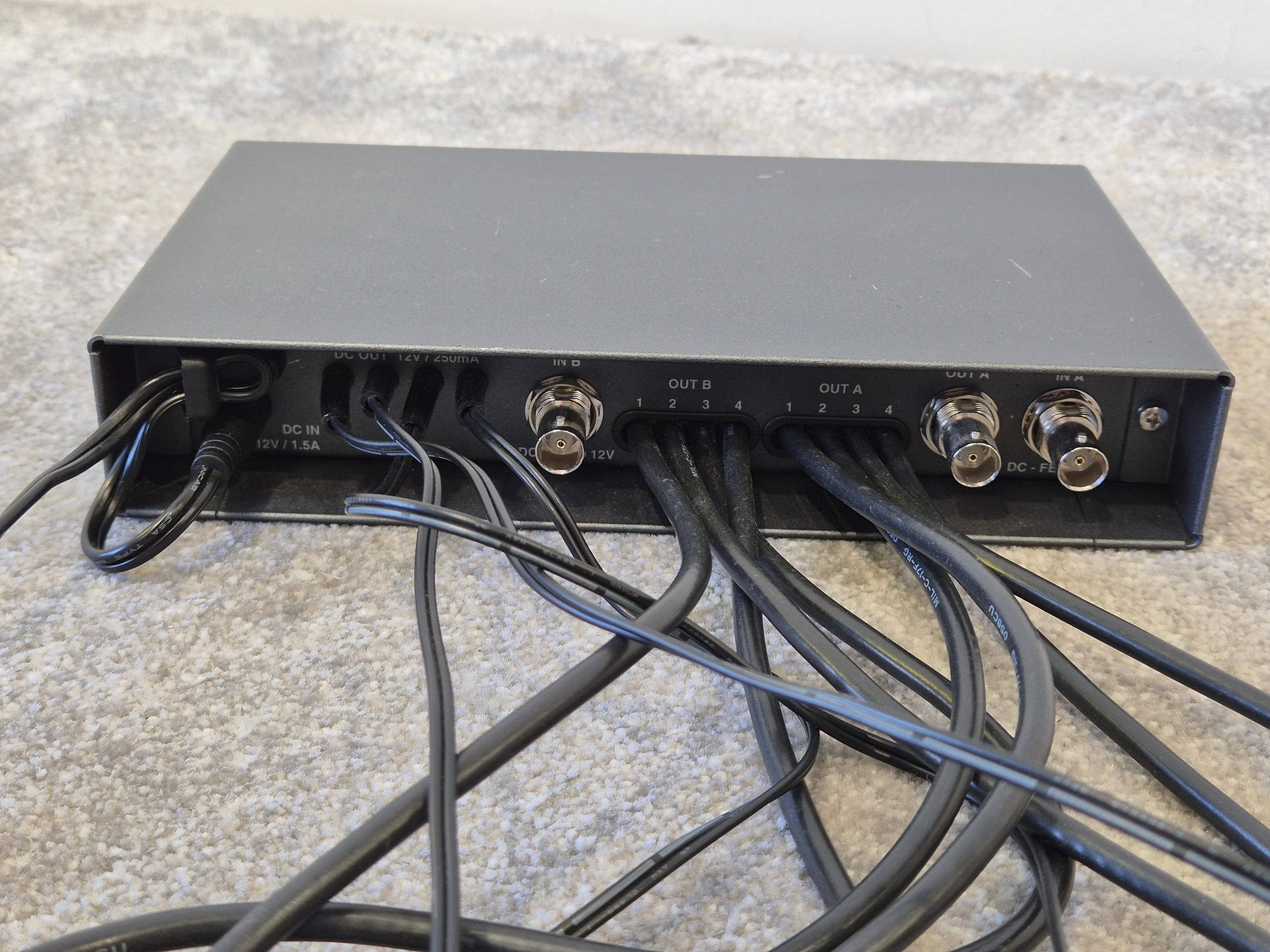Sennheiser ASP 1 - Antenna Splitter - Good Condition w/ Various Cables - Image 6