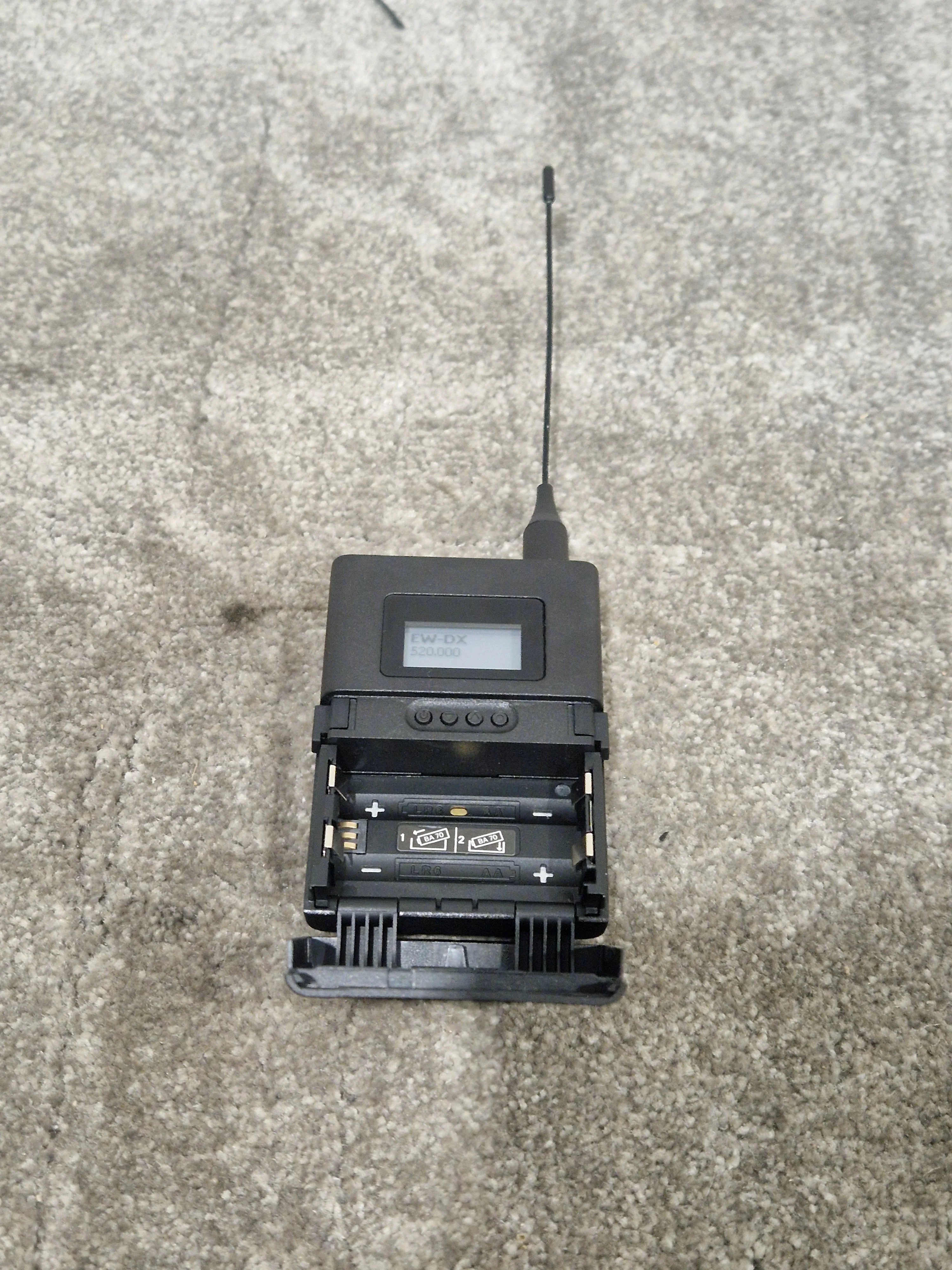 Sennheiser EW-DX SK 520.000 MHz- Bodypack Transmitter - Black - Excellent - Image 10