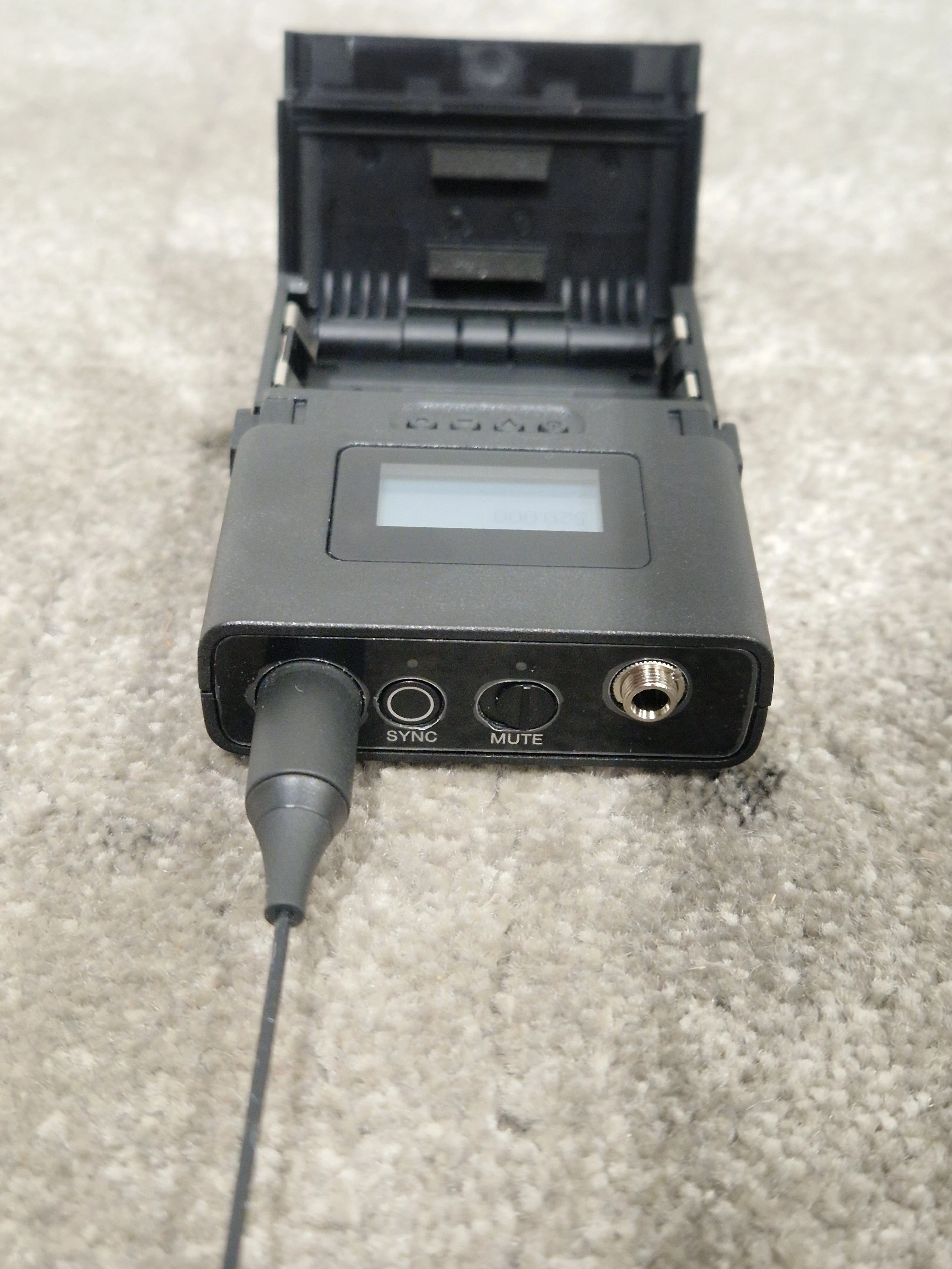 Sennheiser EW-DX SK 520.000 MHz- Bodypack Transmitter - Black - Excellent - Image 4