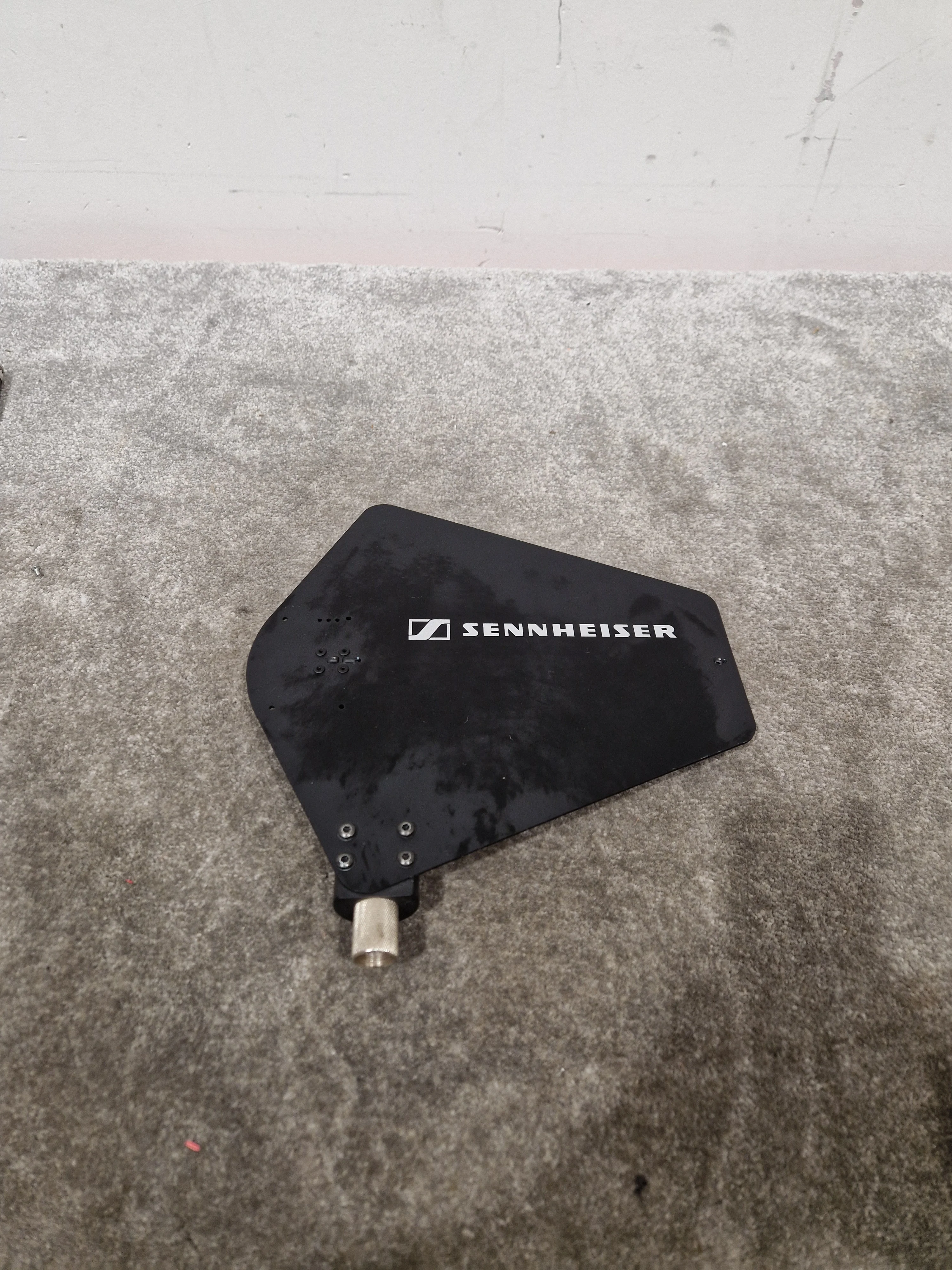 Sennheiser eW IEM G3 AC3 Shark Fin Antenna and Cable - Excellent - Image 9