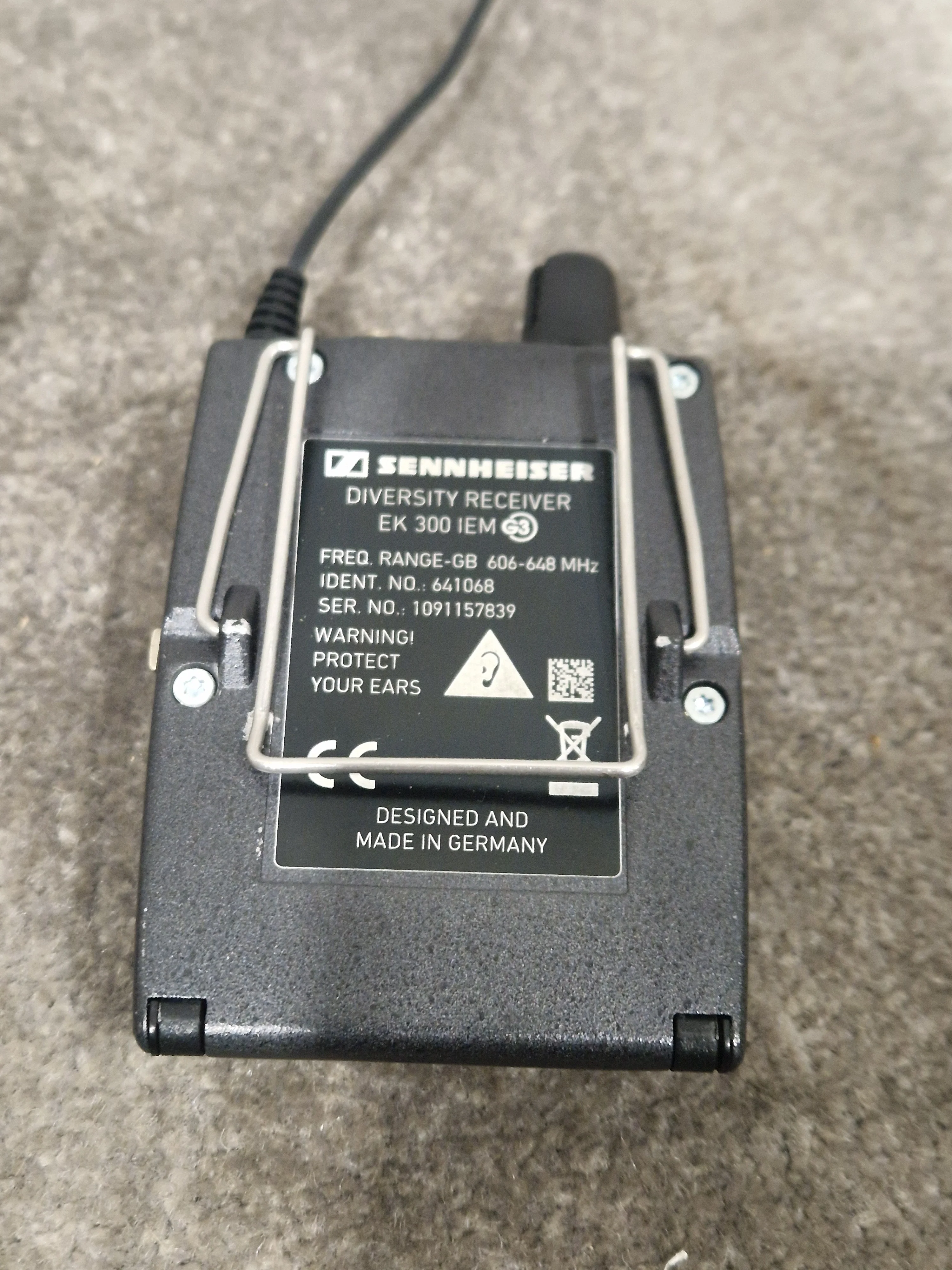 Sennheiser eW IEM G3 Transmitter And Receiver System – Wireless Microphone System - Excellent w/ Power Supply - Image 8