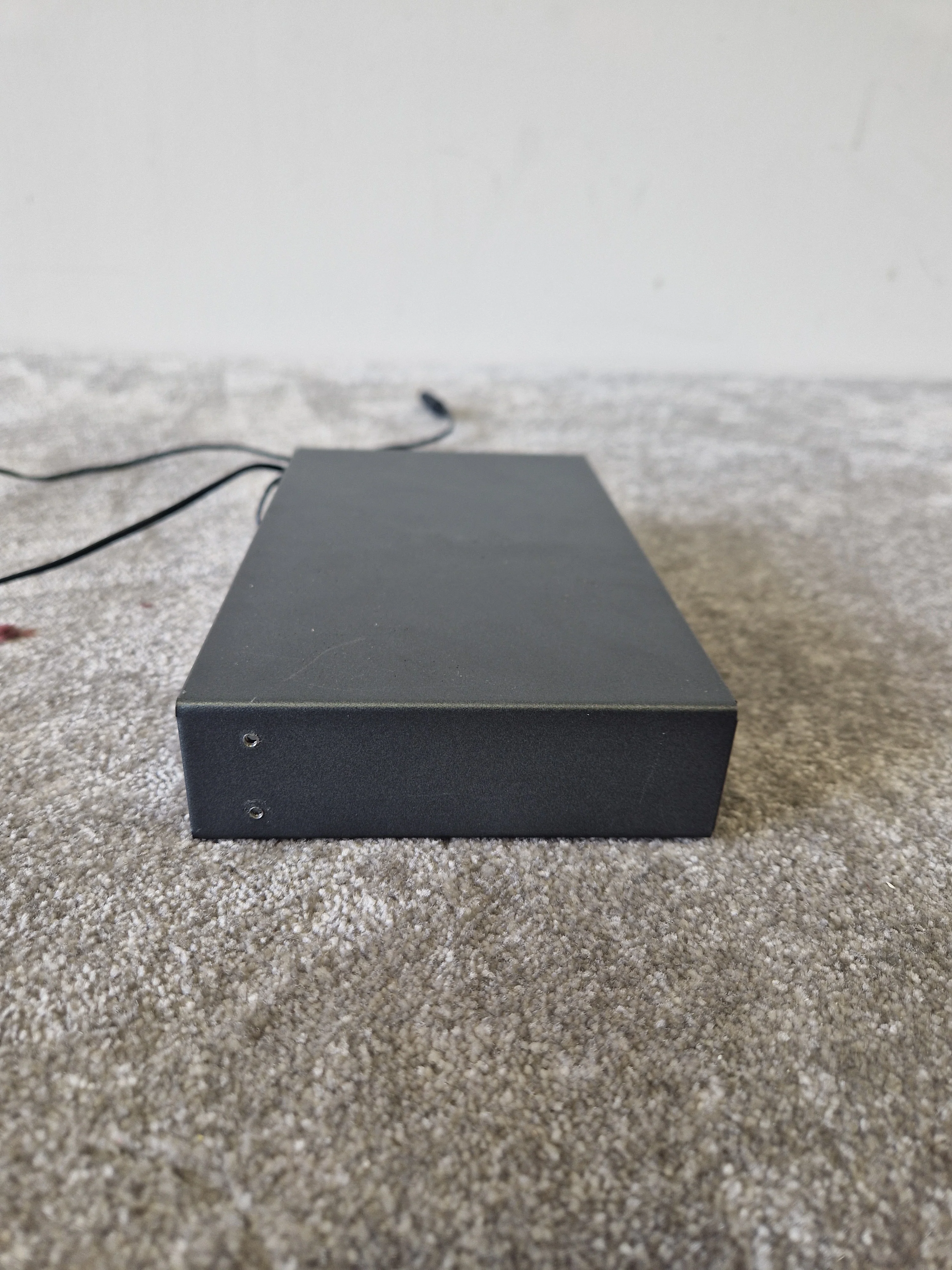Sennheiser EW100 Wireless System – UHF Receiver & Transmitter w/ Microphone - Very Good - Image 4