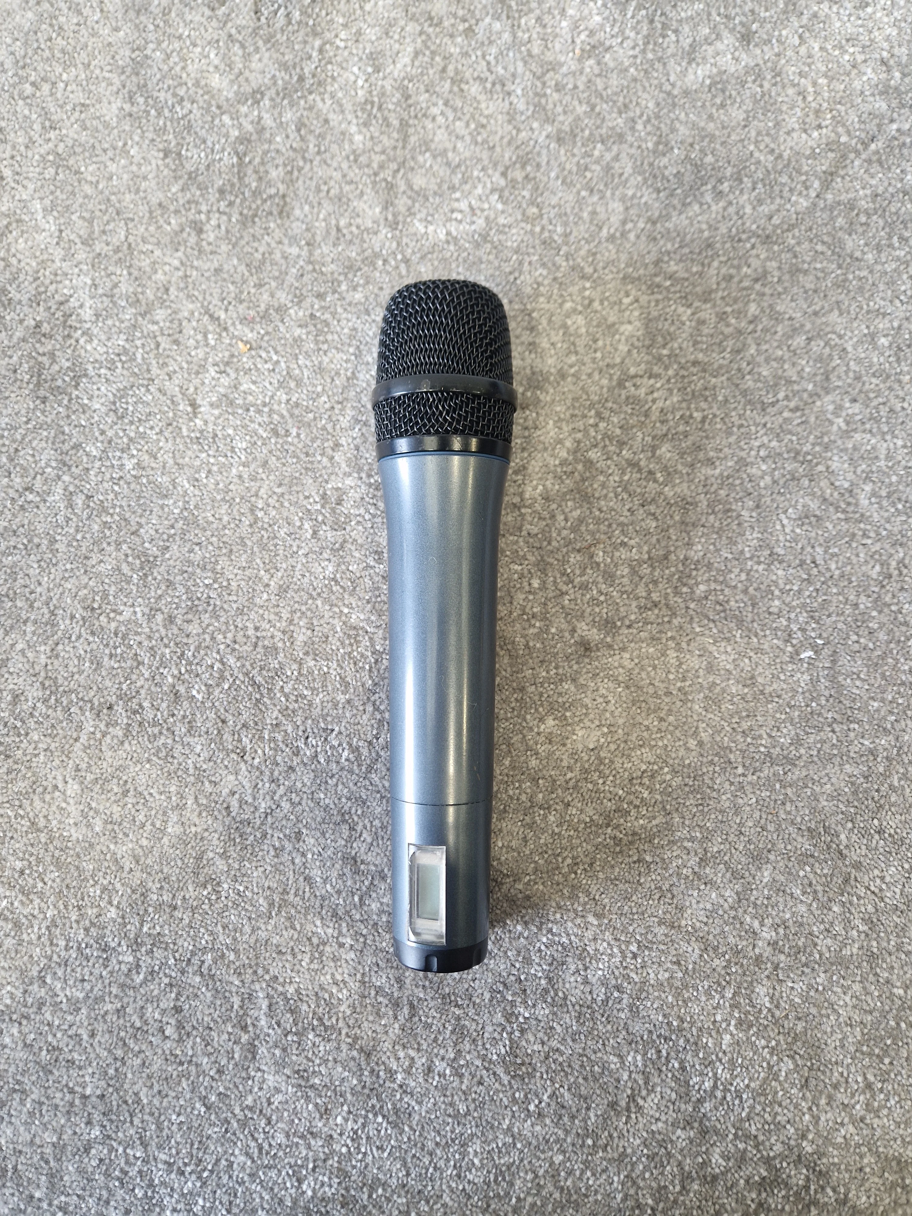 Sennheiser EW100 Wireless System – UHF Receiver & Transmitter w/ Microphone - Very Good - Image 5
