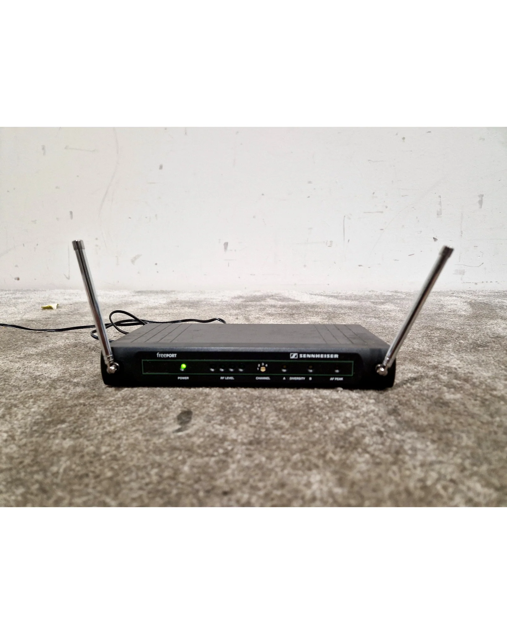 Sennheiser FreePort - Wireless Microphone System - Black - Good - Image 6