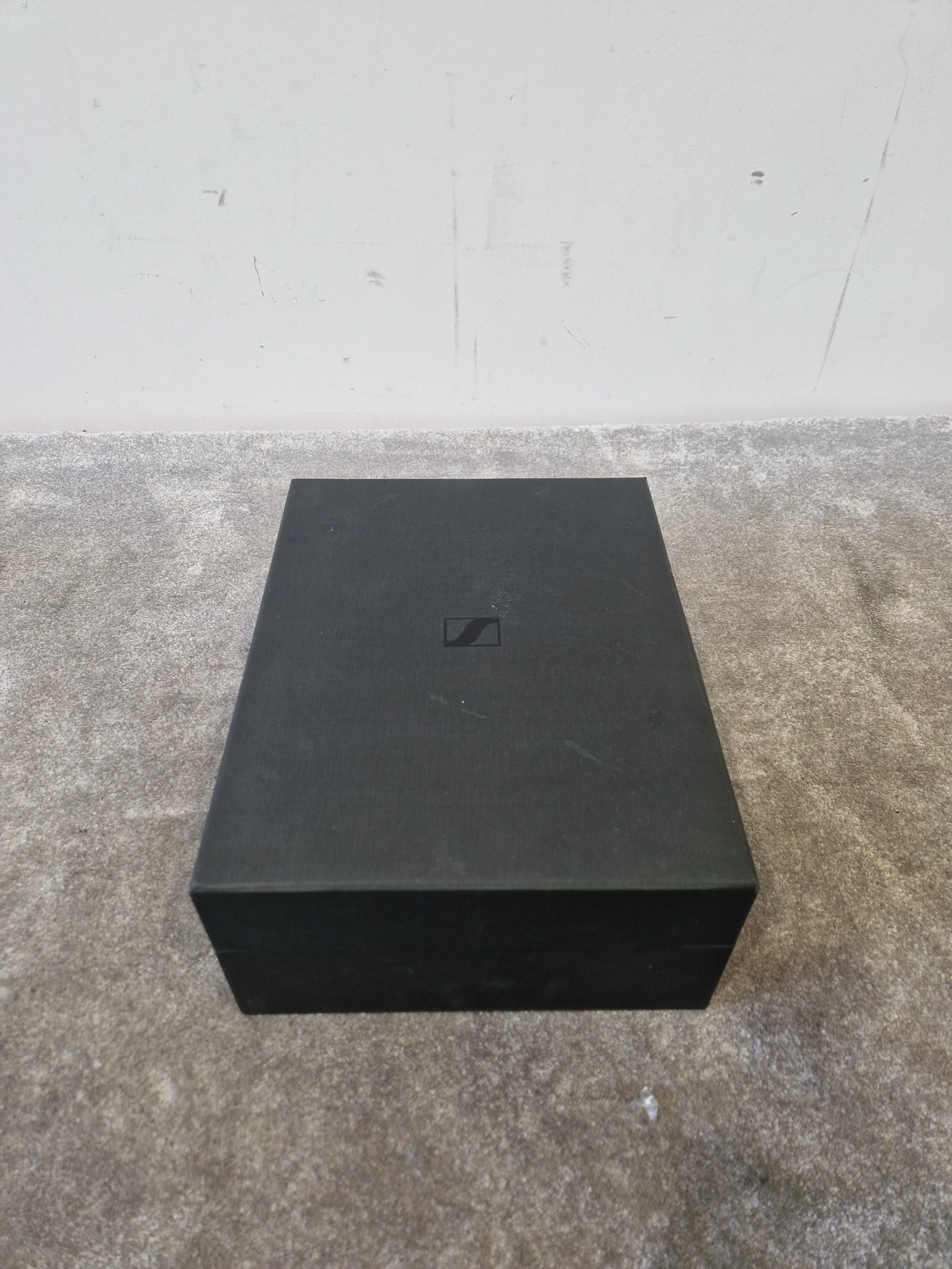 Sennheiser HD820 – High-End Closed-Back Headphones – Excellent w/ Original Box - Image 6