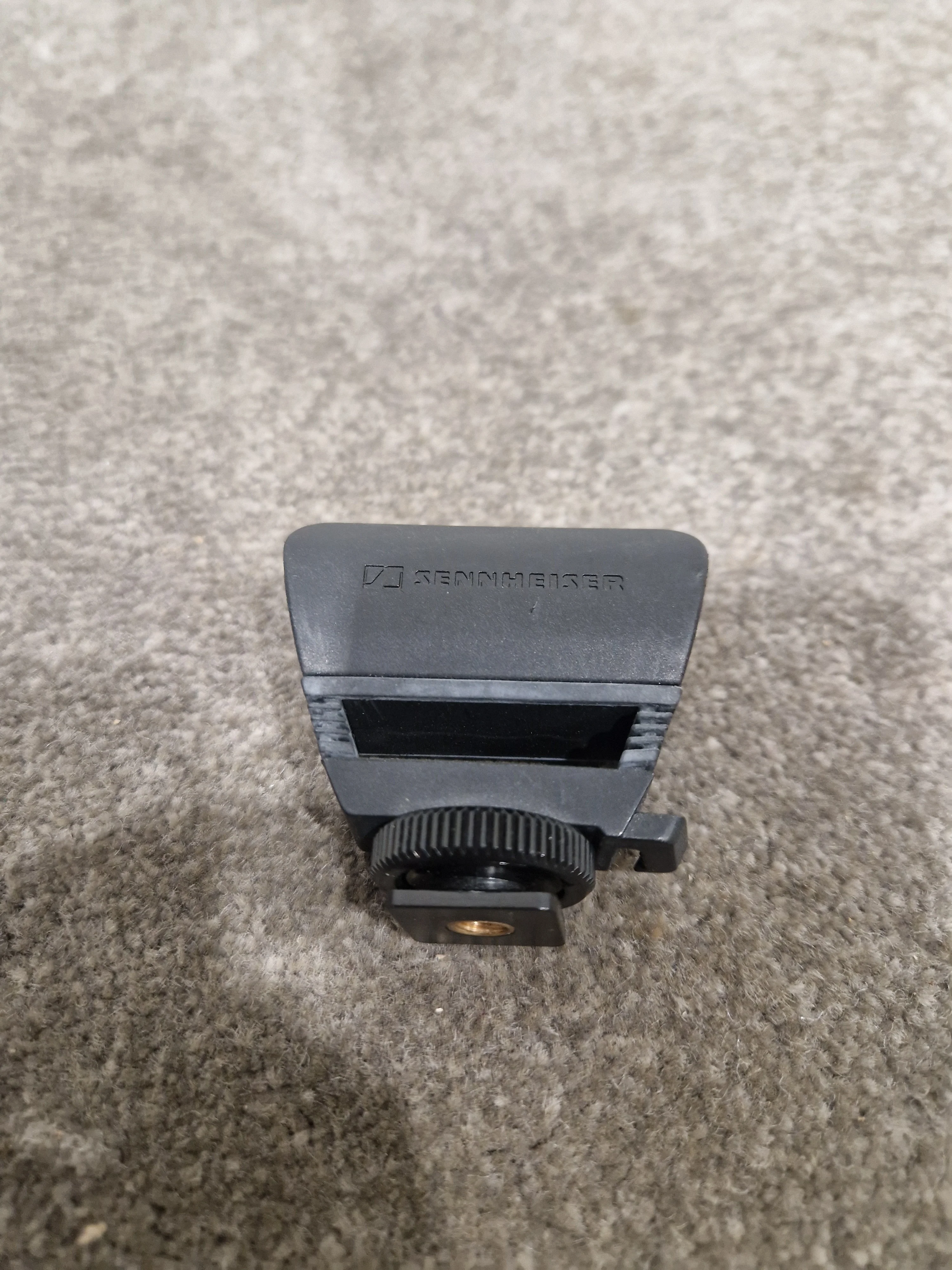 Sennheiser MKE 600 Mic Holder – Mic Holder - Excellent - Image 4