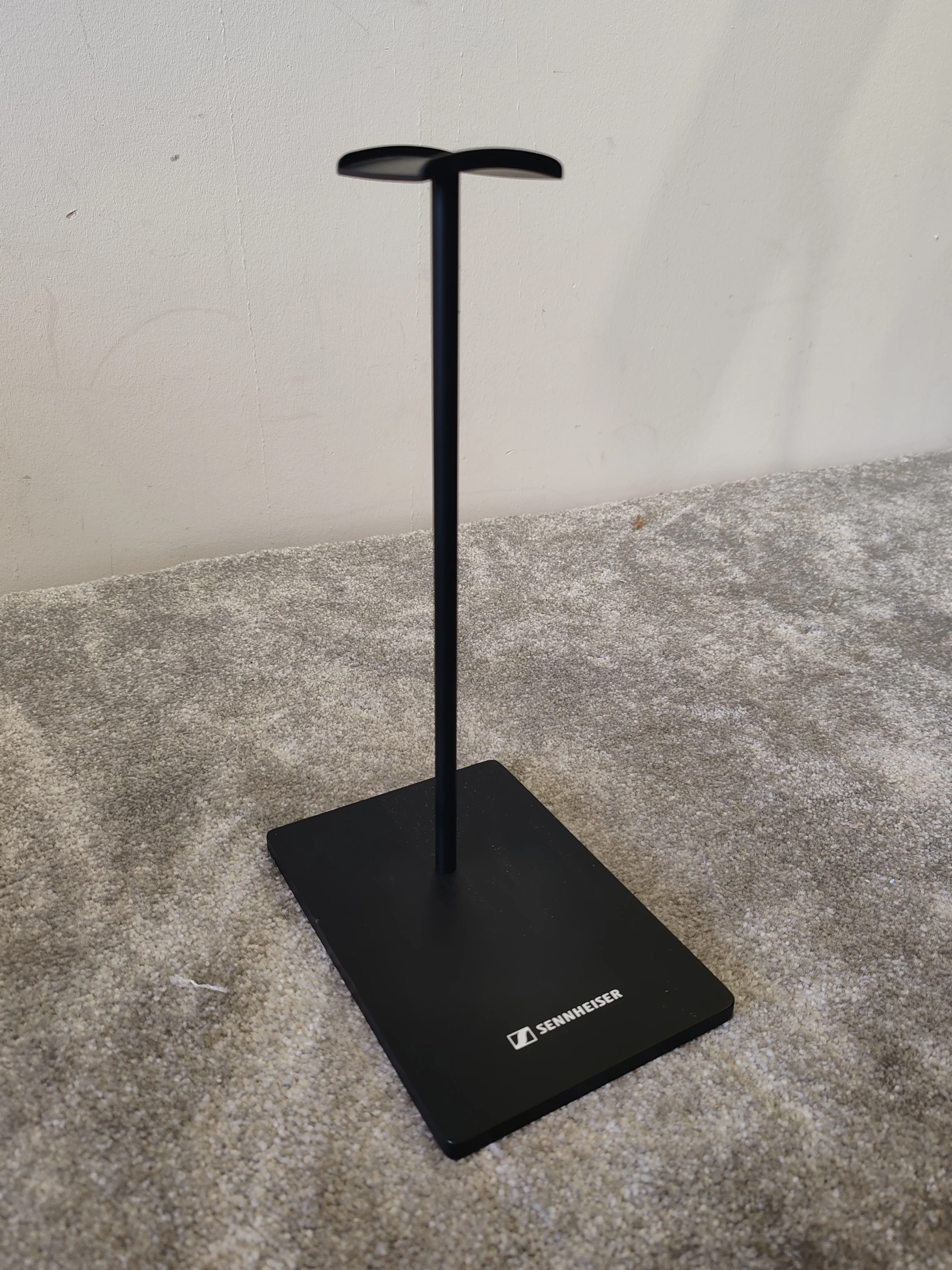 Sennheiser Premium Headphone Stand – Black Metal – Excellent - Image 4