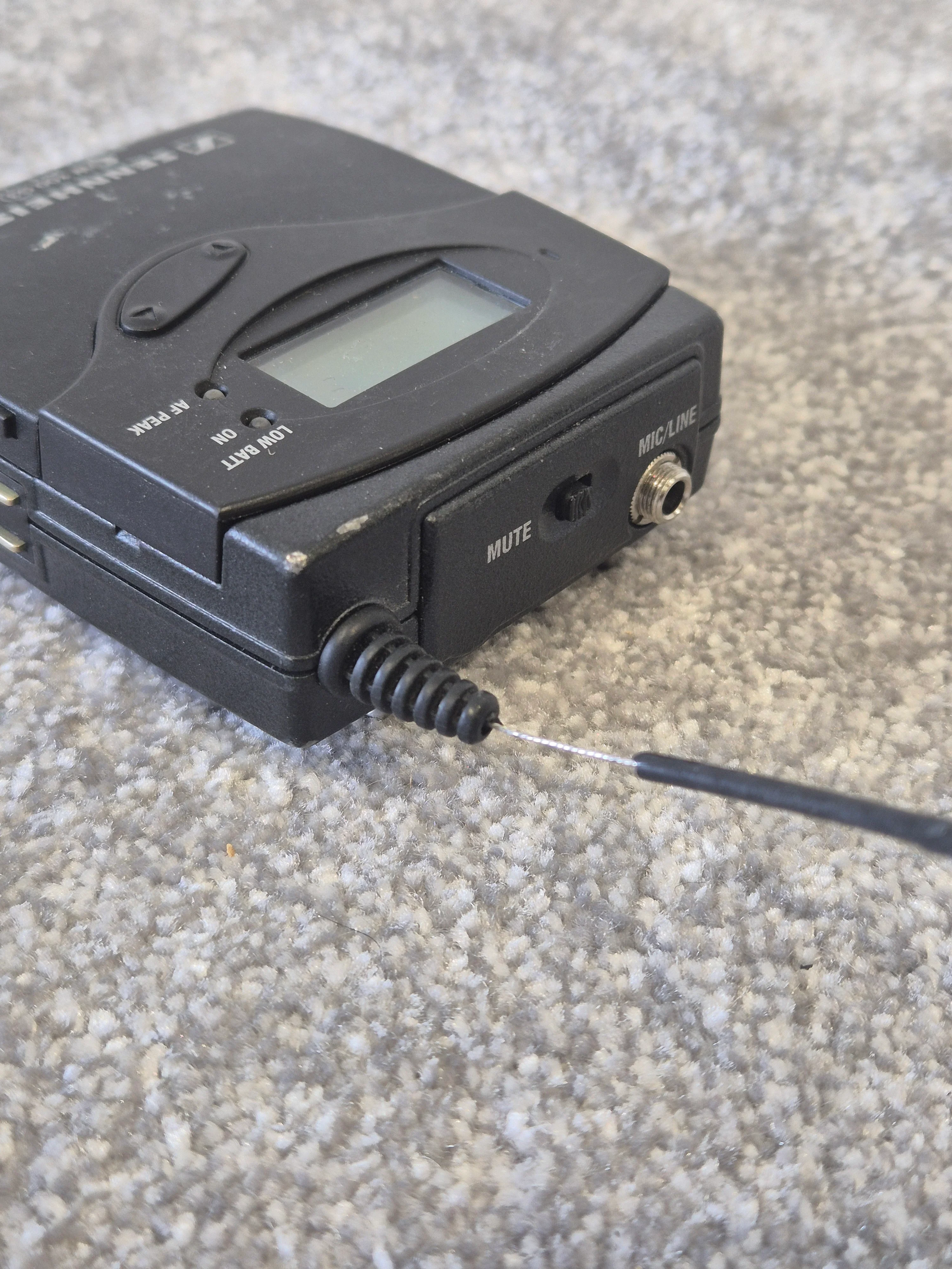 Sennheiser SK 100 G3 - Beltpack Transmitter - Image 4