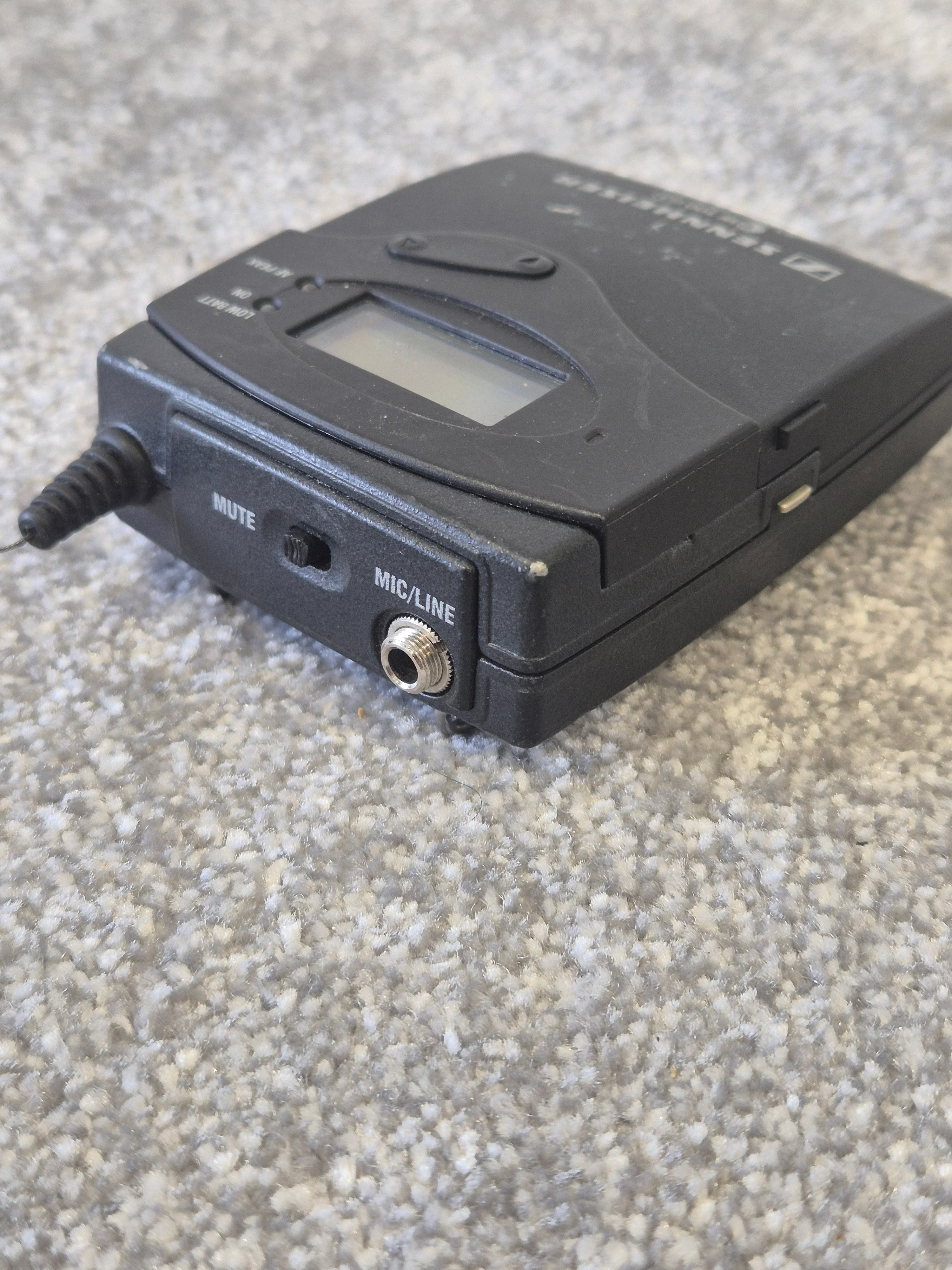 Sennheiser SK 100 G3 - Beltpack Transmitter - Image 5