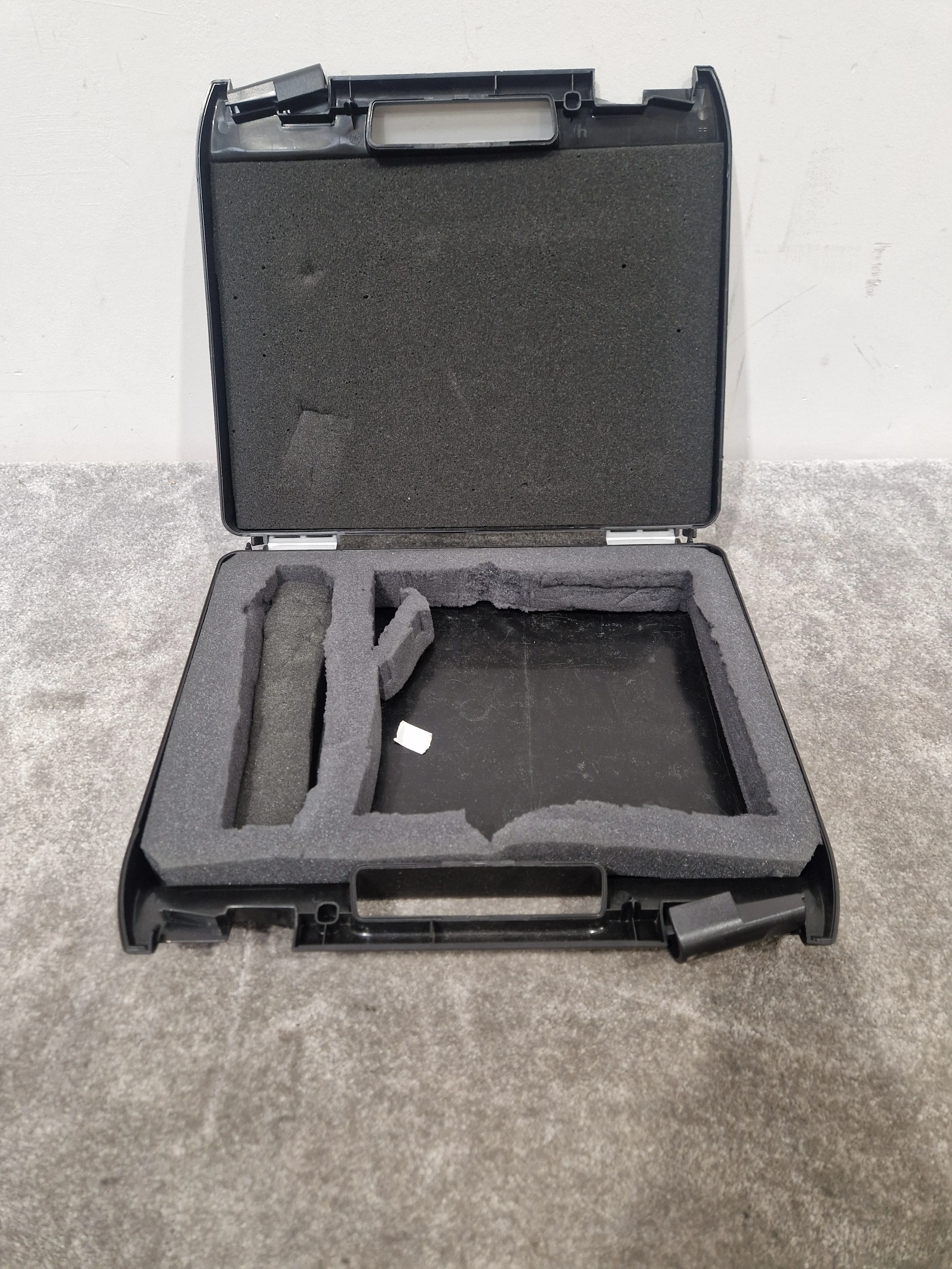 Sennheiser EM1031-V True Diversity Receiver - Professional Audio, True Diversity Technology - Excellent w/ Power Supply & Hard Case & Sennheiser Mic Transmitter - Image 15