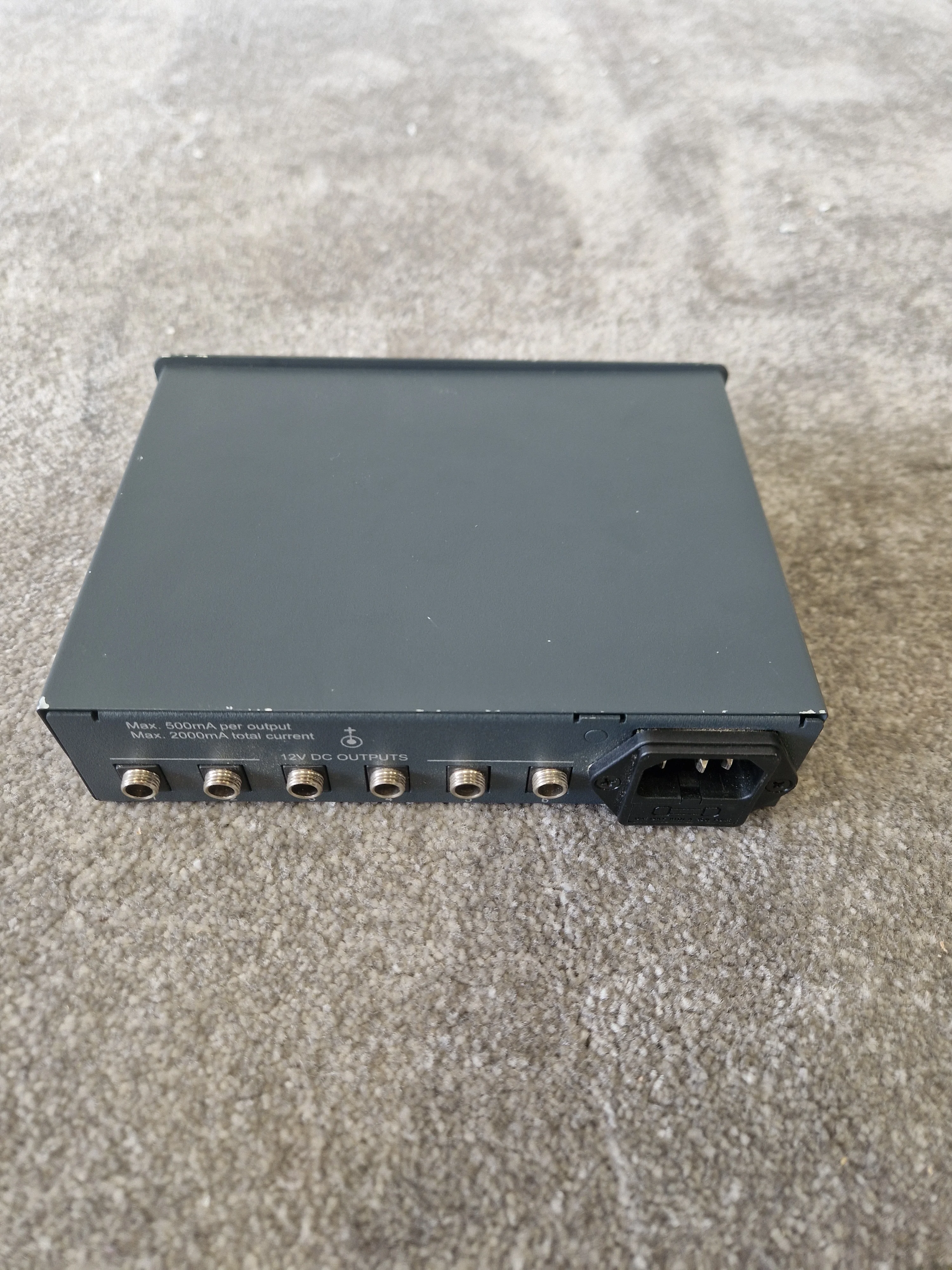 Kramer VA-50P 12V DC Rackmount Power Distributor – Spares or Repair – 6-Port AV Supply Unit - Image 4