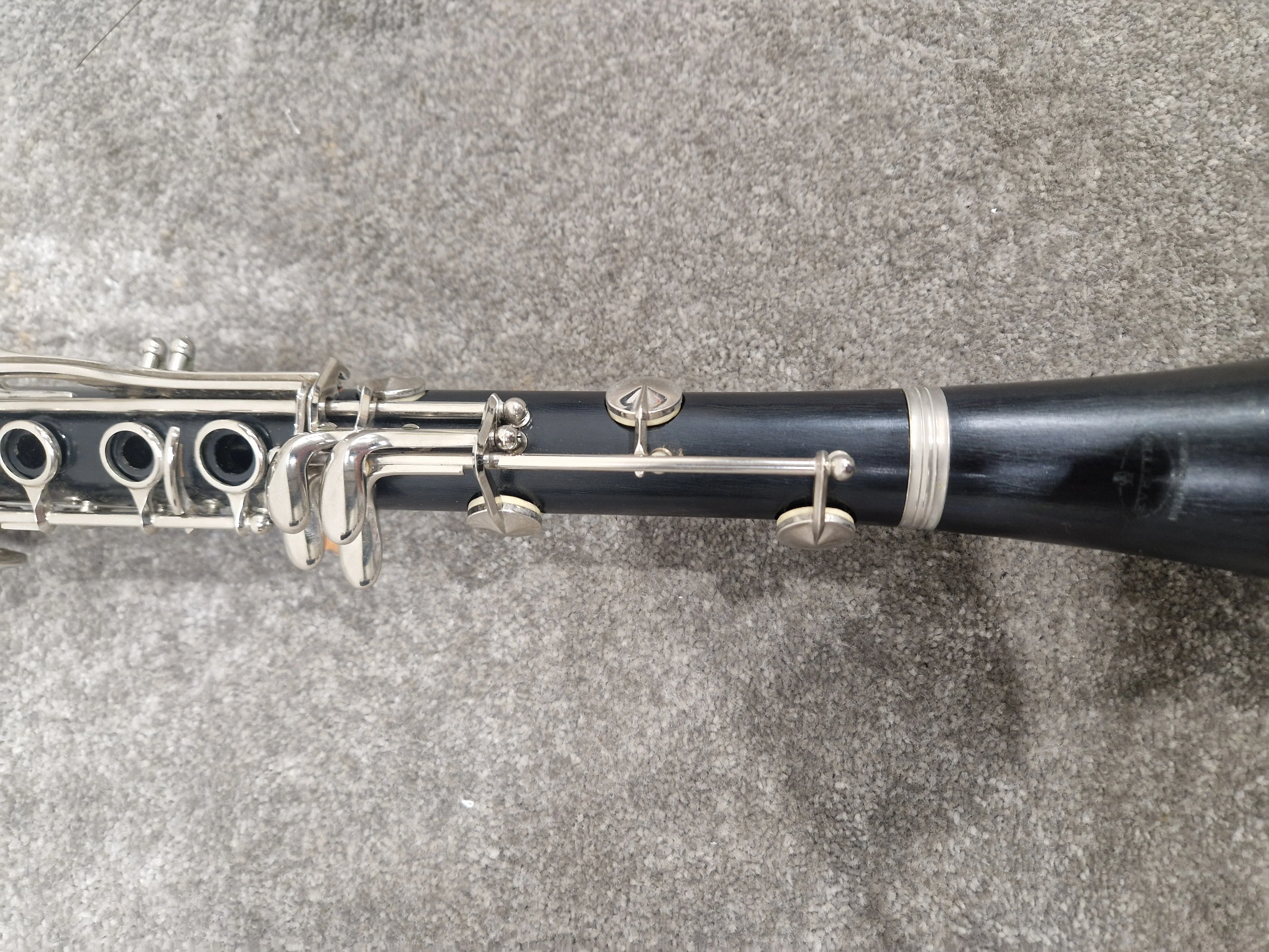 Evette Buffet Crampon Clarinet - Professional Woodwind Instrument - Very Good w/ Hard Case & Clarinet Accessories - Image 8