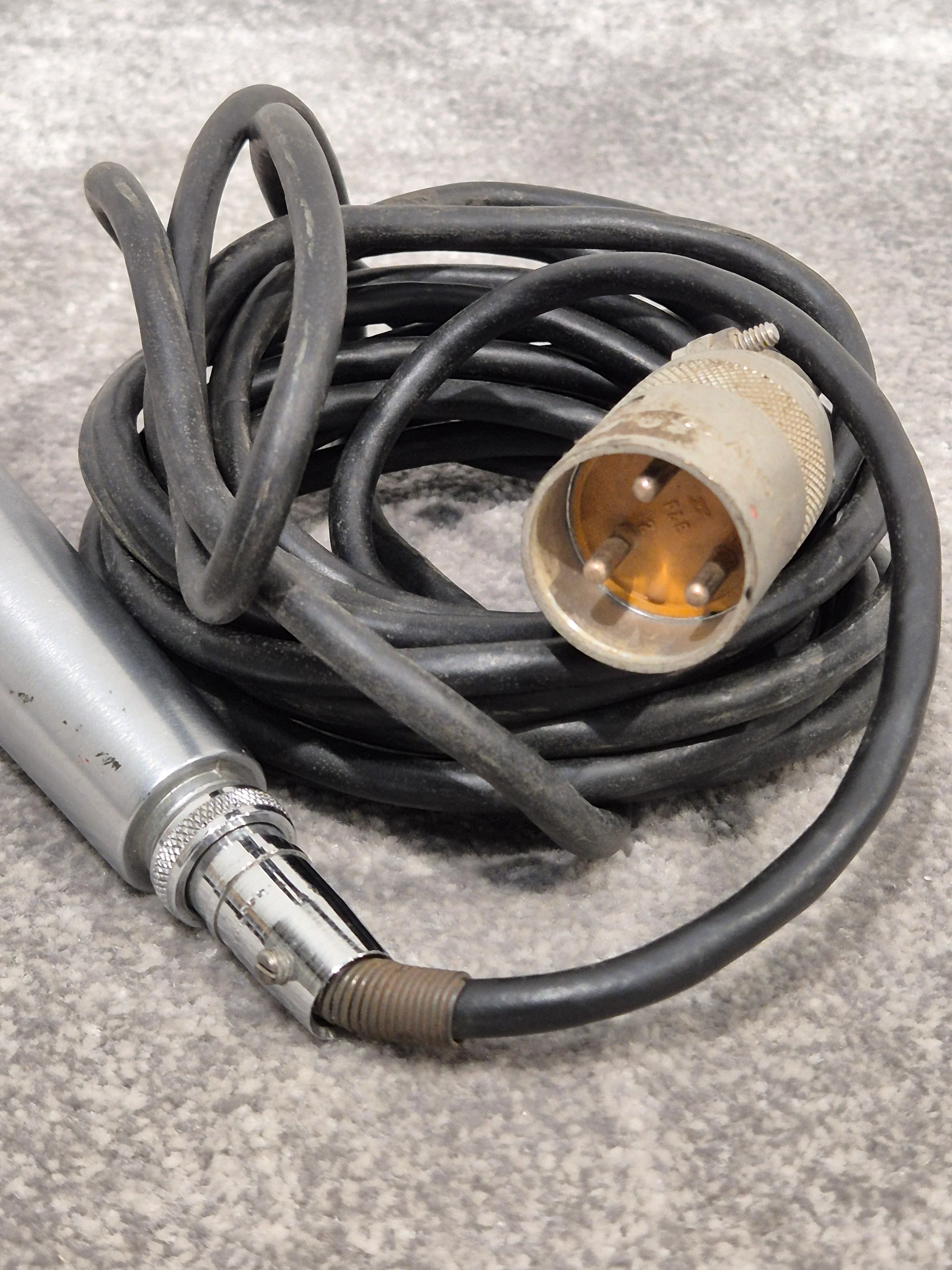 Shure 585SB – Vintage Dynamic Microphone – Good w/ Cable (Untested) - Image 7