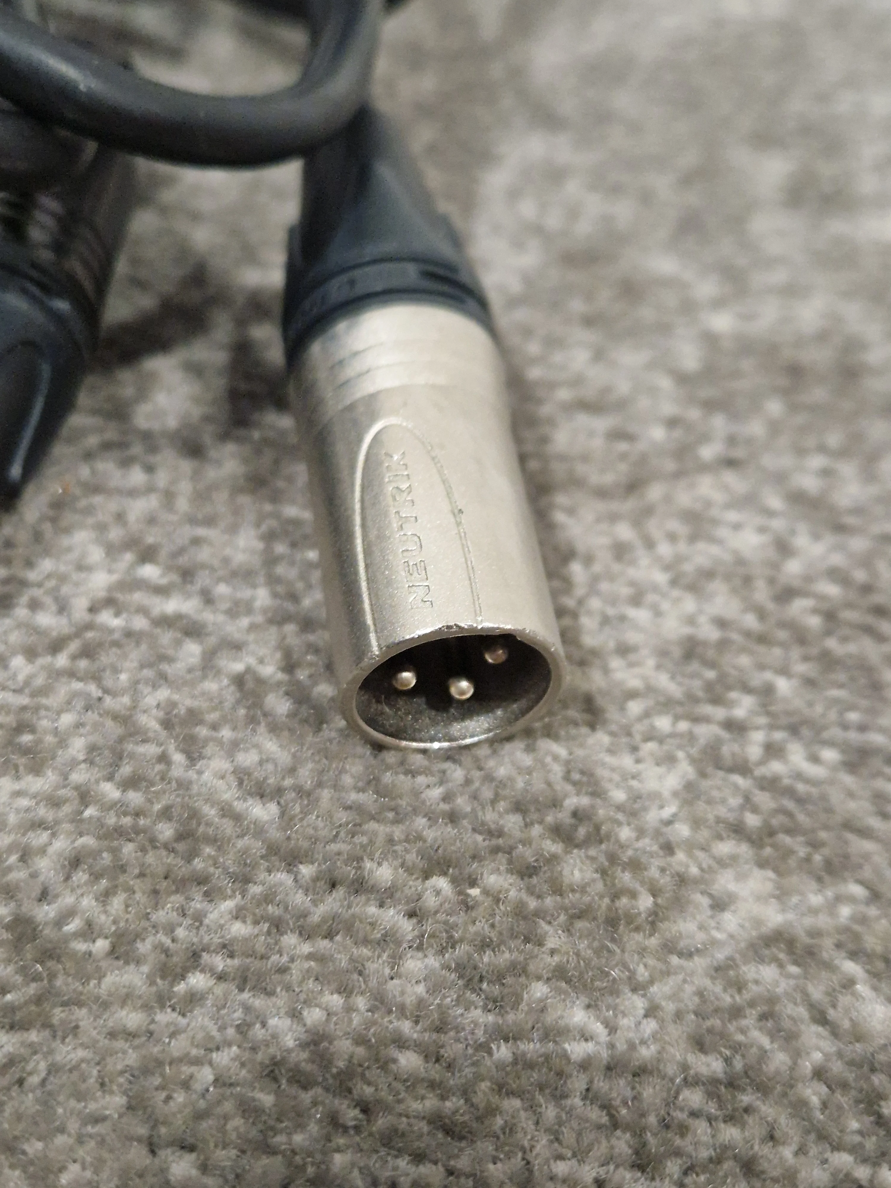 Shure BETA 58A Microphone - Excellent w/ Soft Case & Cables - Image 5