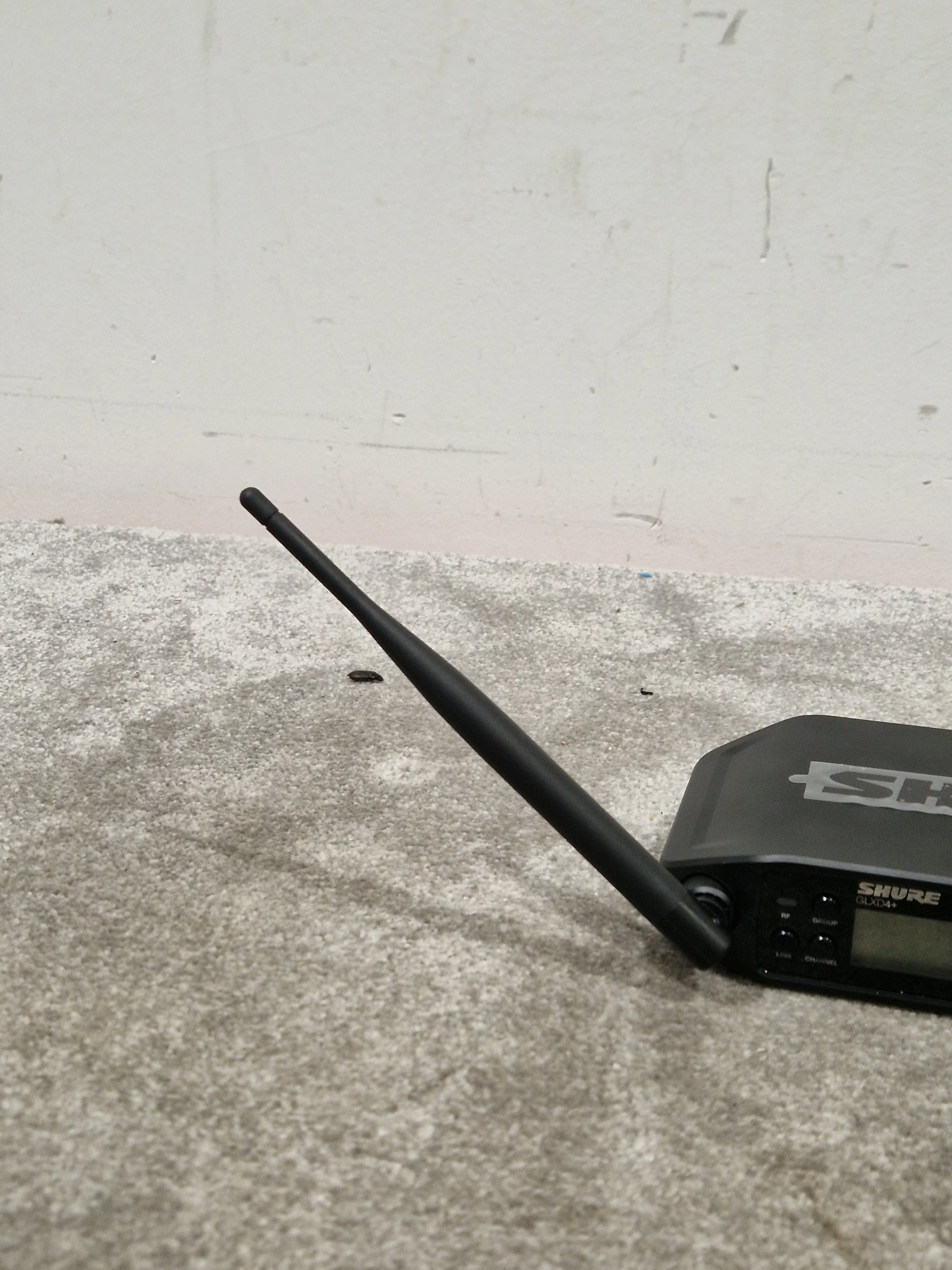 Shure GLXD24+/Beta58A - Wireless Microphone System - Like New w/ Power Supply  & Soft Case - Image 21