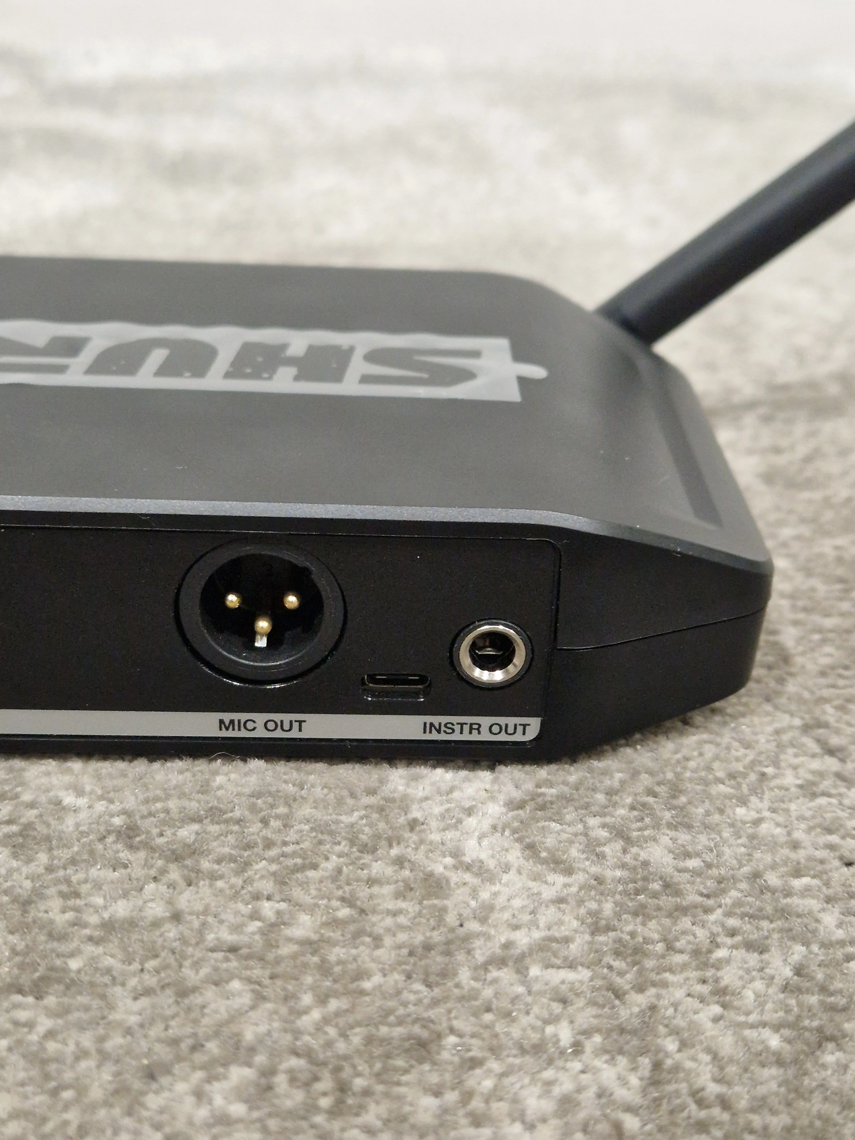 Shure GLXD24+/Beta58A - Wireless Microphone System - Like New w/ Power Supply  & Soft Case - Image 22