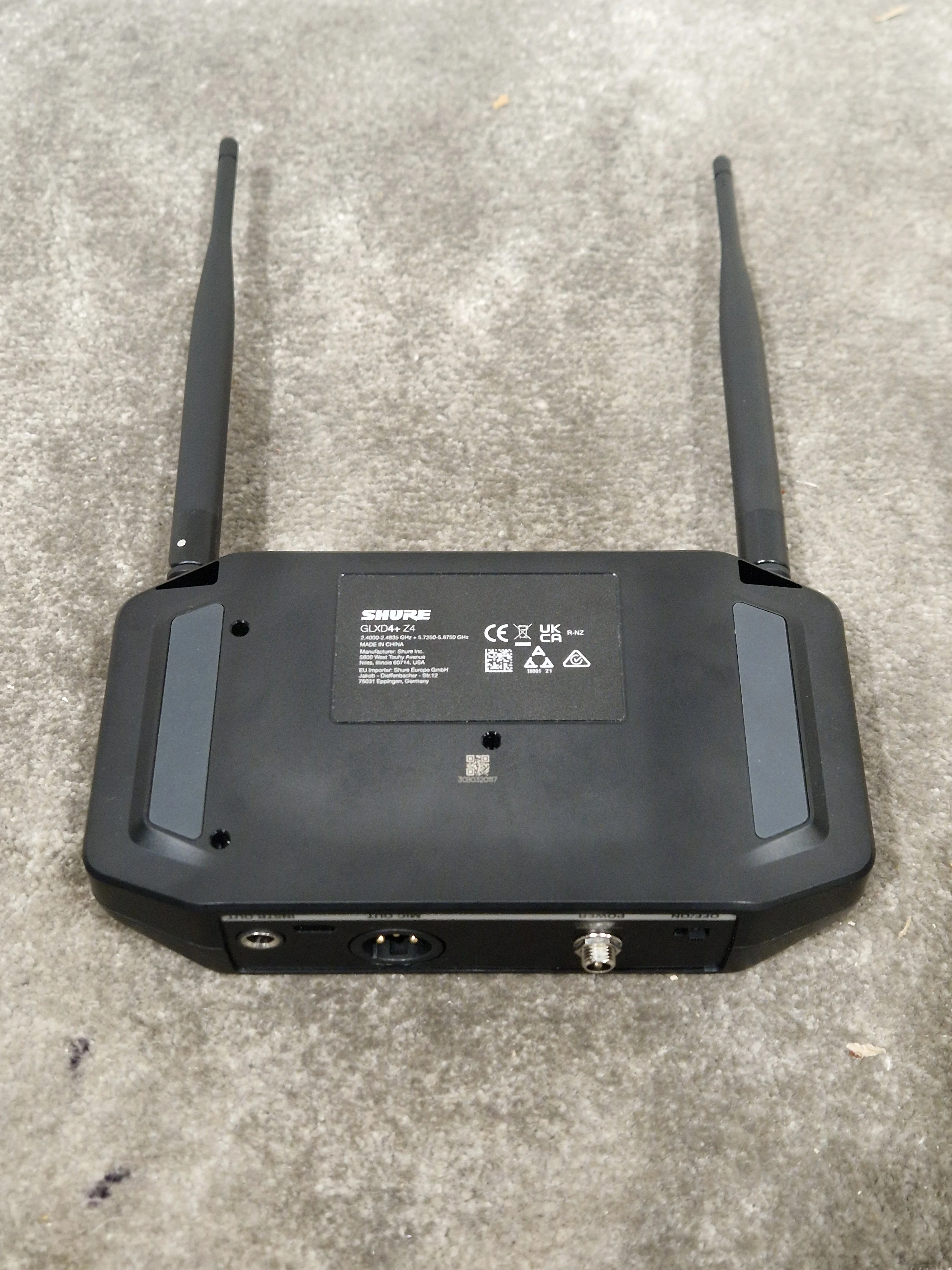 Shure GLXD24+/Beta58A - Wireless Microphone System - Like New w/ Power Supply  & Soft Case - Image 26
