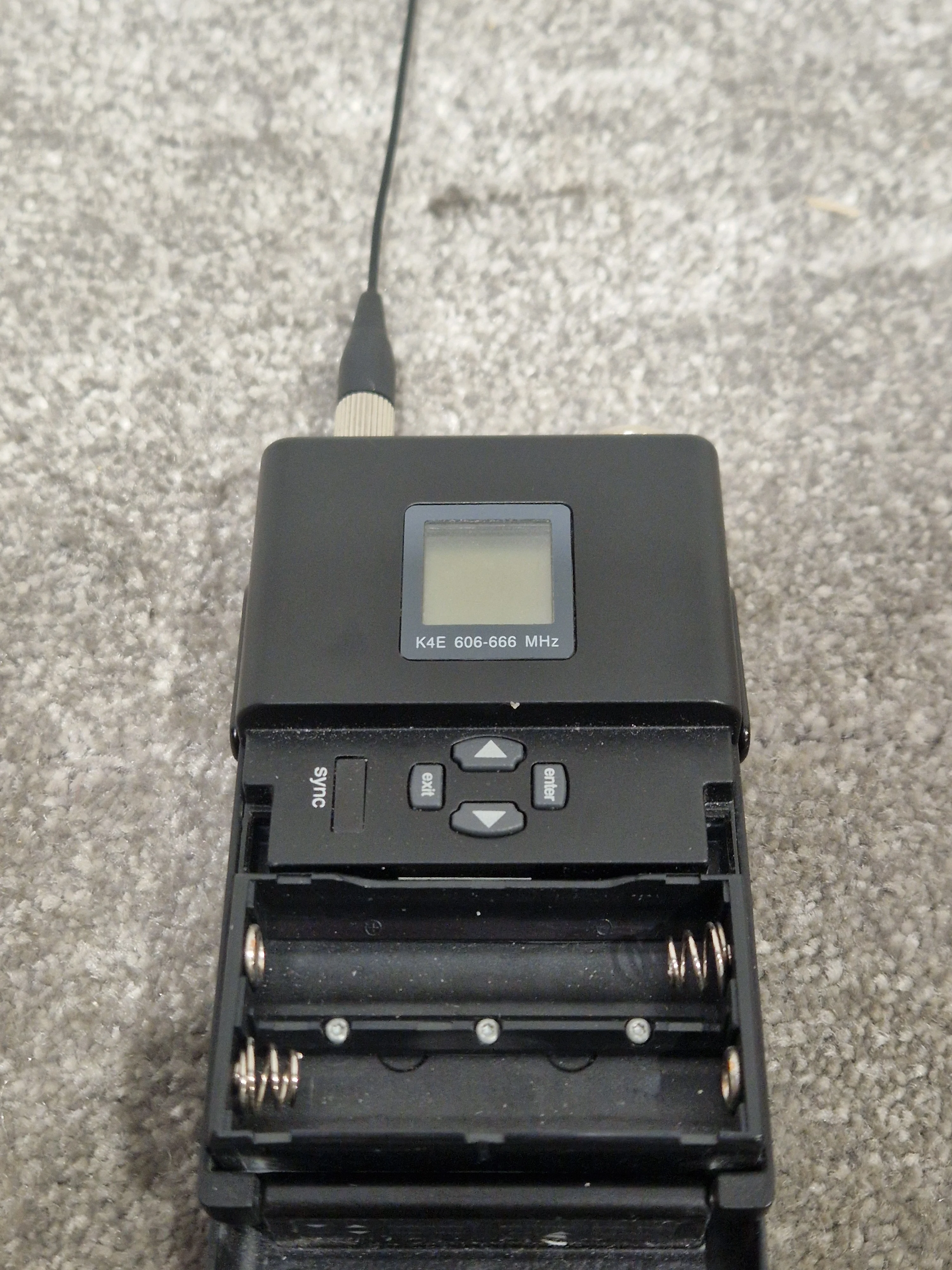 Shure K4E Radio Transmitter - Professional Broadcast Quality - Excellent - Image 8