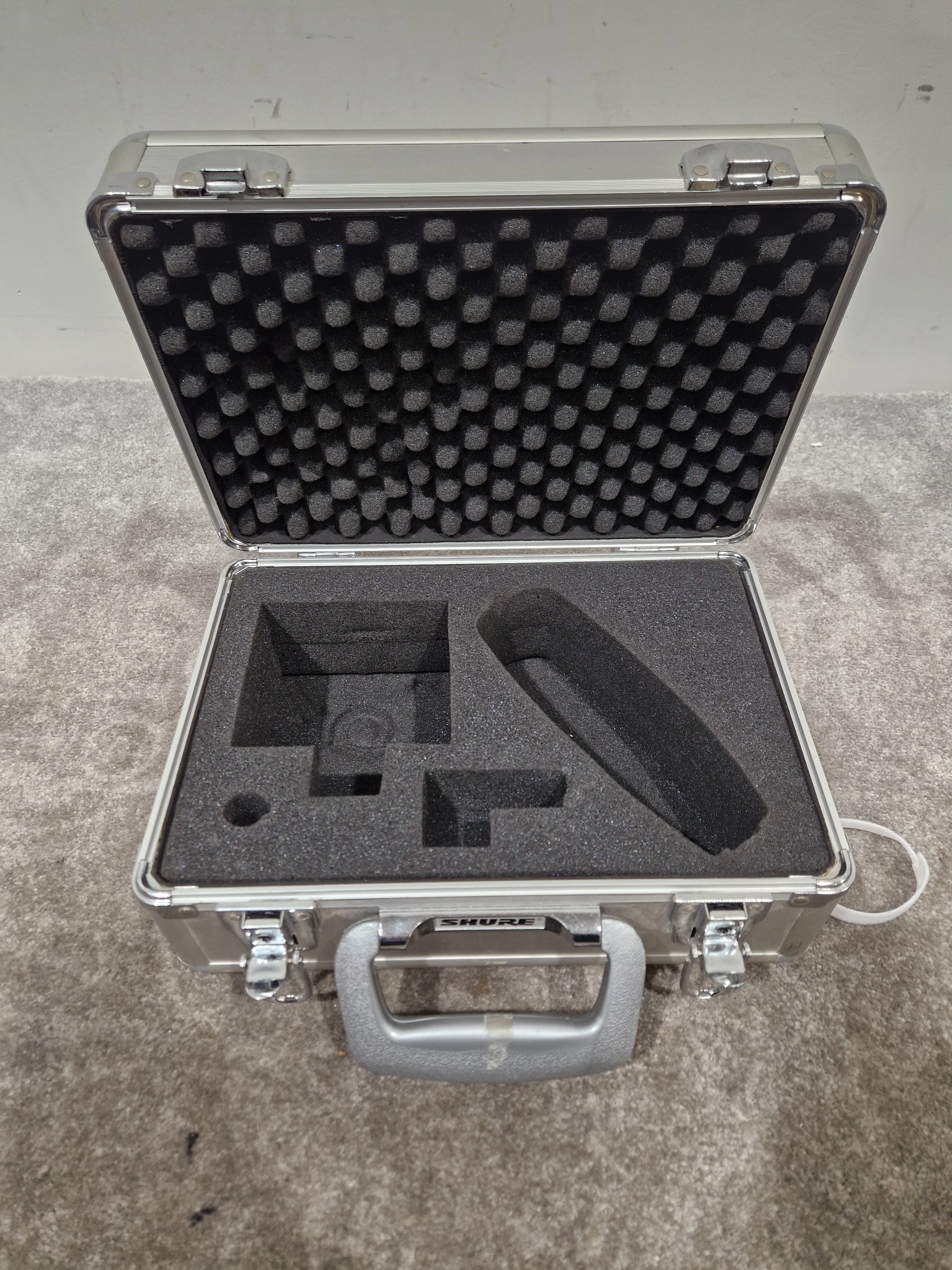 Shure KSM-32 - Large Diaphragm Condenser Mic - Excellent w/ Soft Case & Hard Case - Image 11