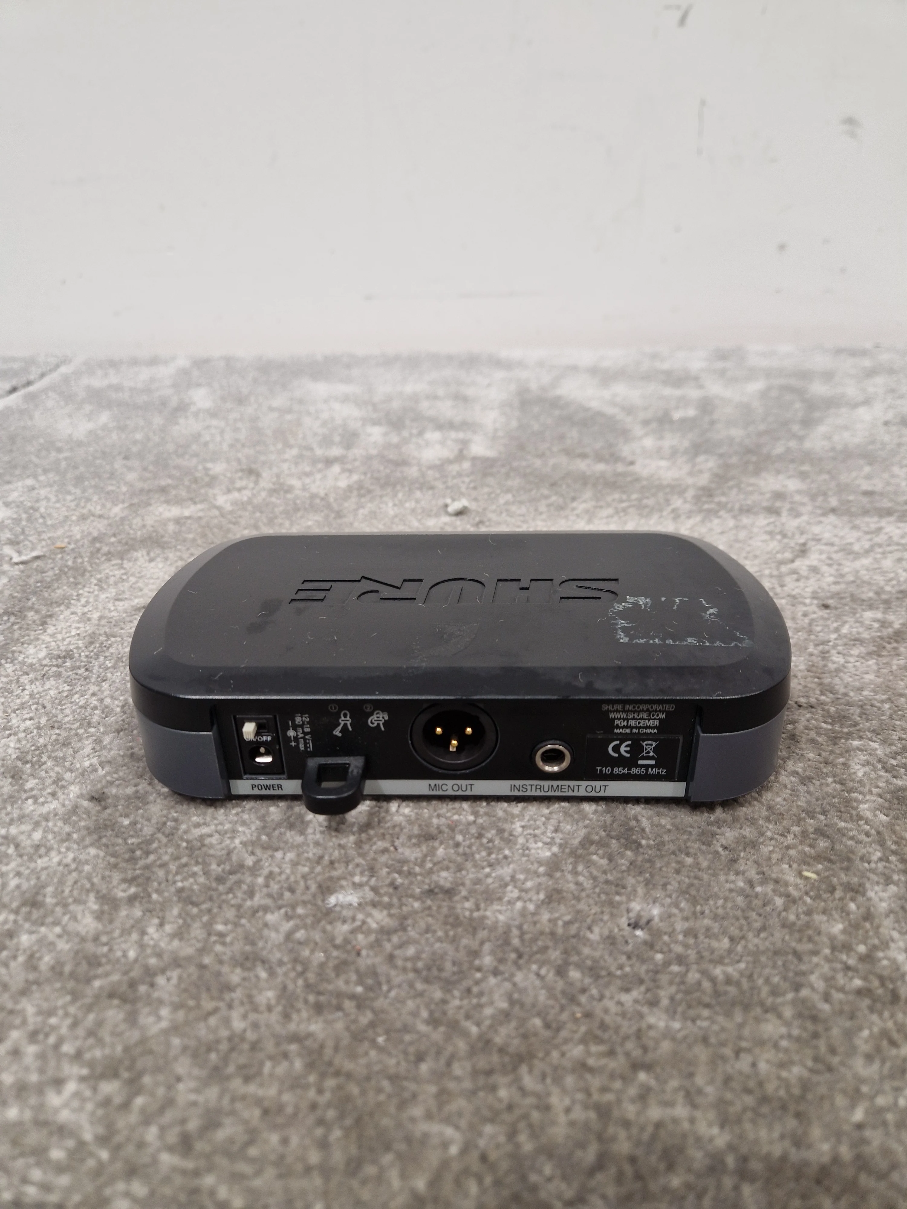 Shure PG4S - Wireless Microphone System - Excellent w/ Power Supply - Image 2