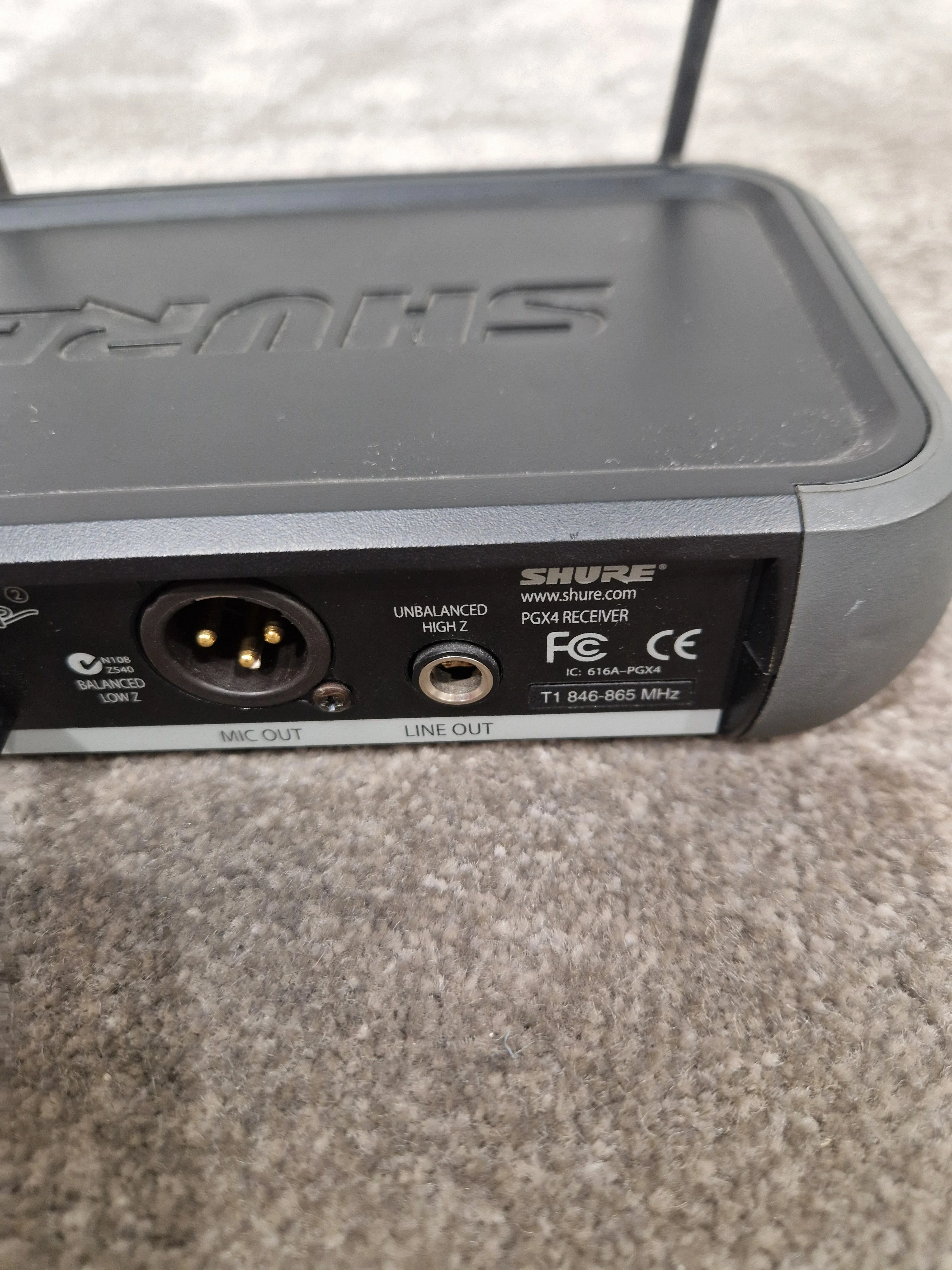 Shure Pgx4 Wireless Receiver - UHF Frequency, Diversity Operation - Excellent w/ Power Supply - Image 5