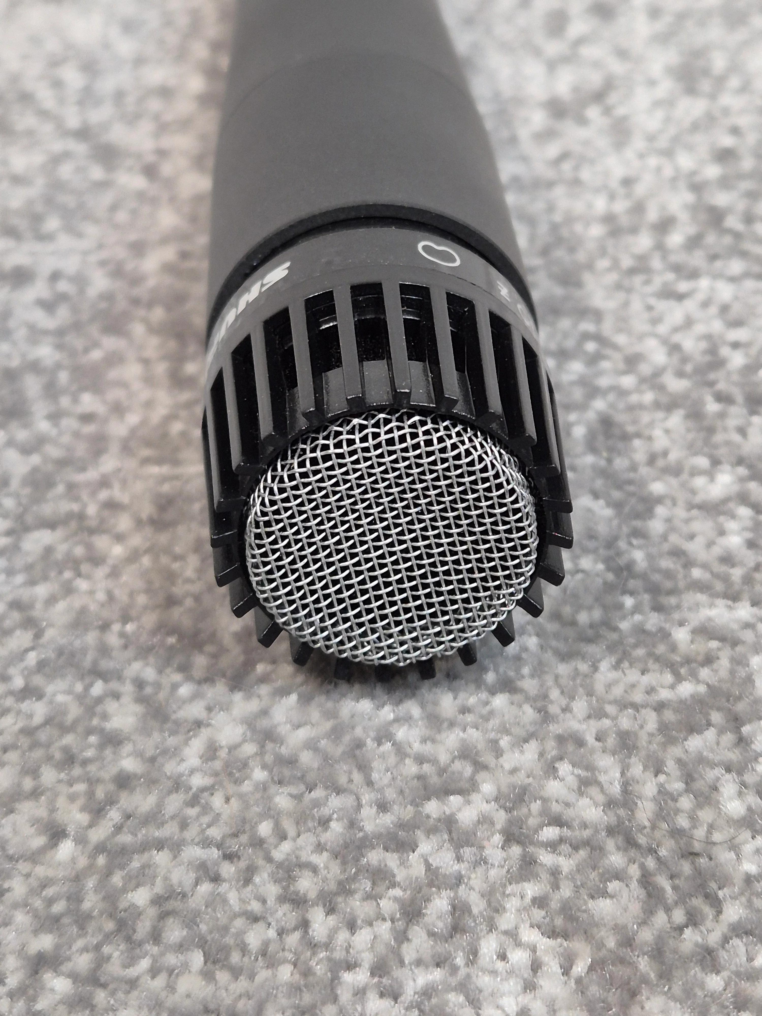 Shure SM57 - Low-Impedance Cardioid Dynamic Microphone w/ Case - Image 7