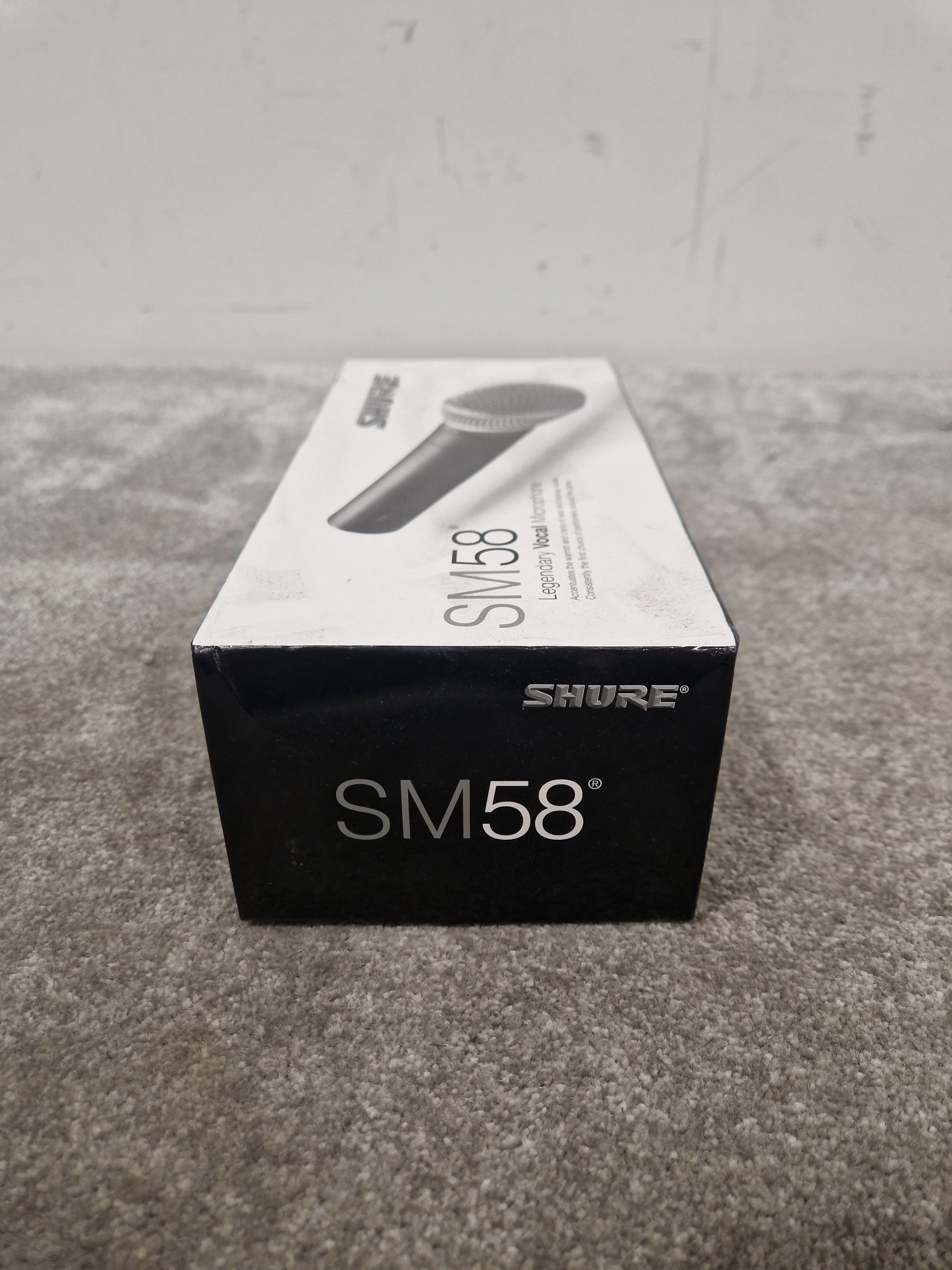 Shure Sm58 Dynamic Microphone - Cardioid Pattern, Durable Construction - Excellent w/ Original Box & Manuals & Mic Holder Midi cable - Image 3