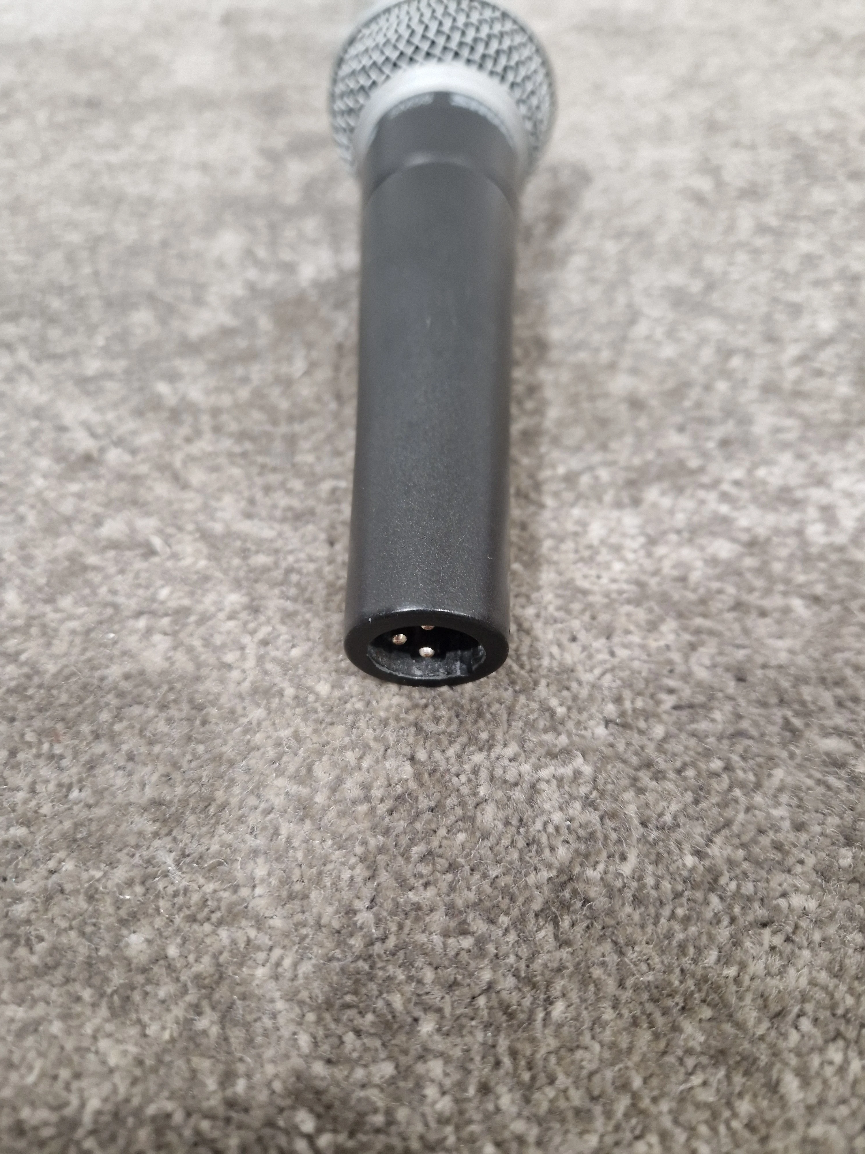Shure Sm58 Dynamic Microphone - Cardioid Pattern, Durable Construction - Excellent w/ Original Box & Manuals & Mic Holder Midi cable - Image 6