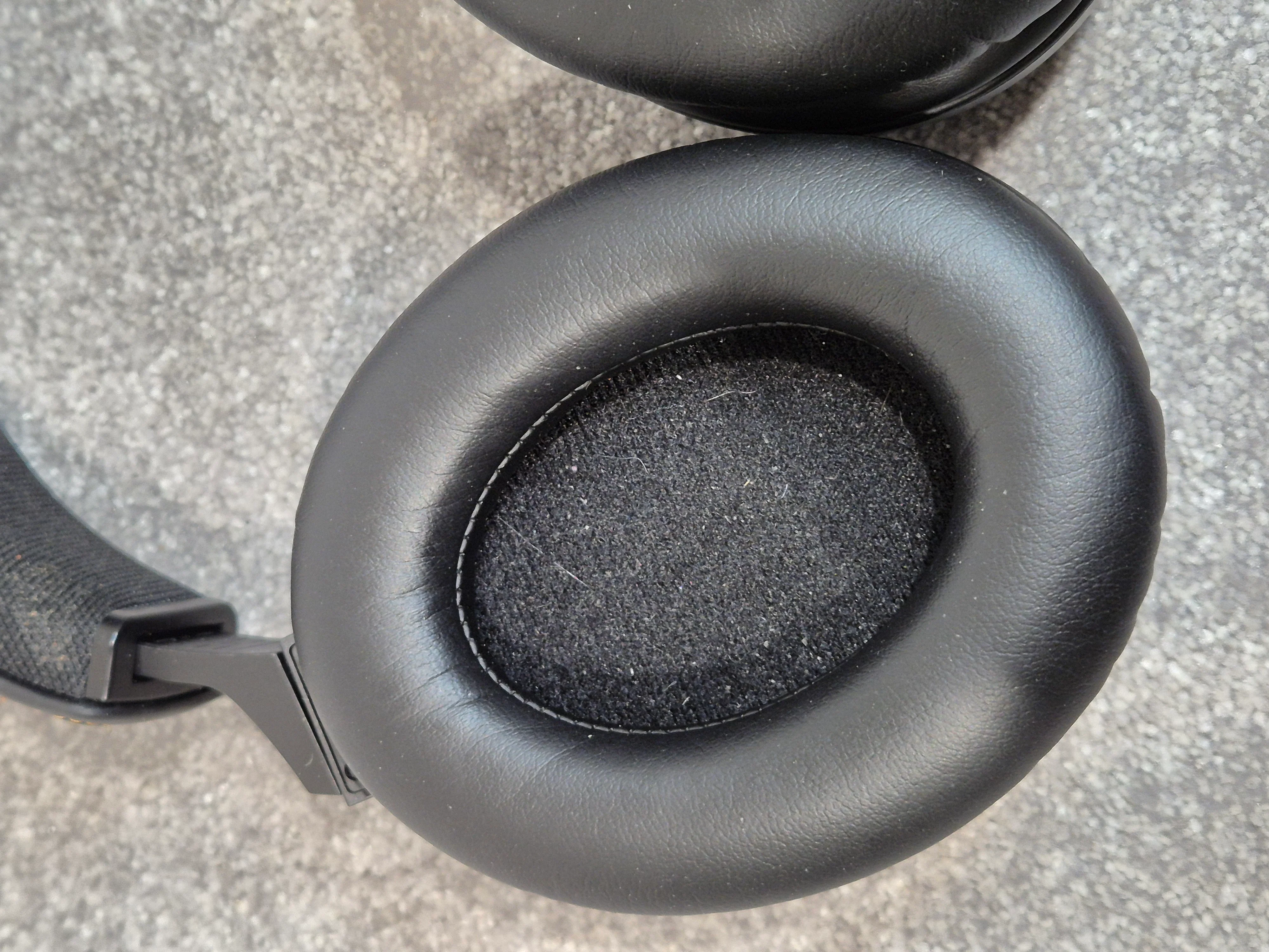 Shure SRH840A - Headphone w/ Shure Carrying Bag - Image 5