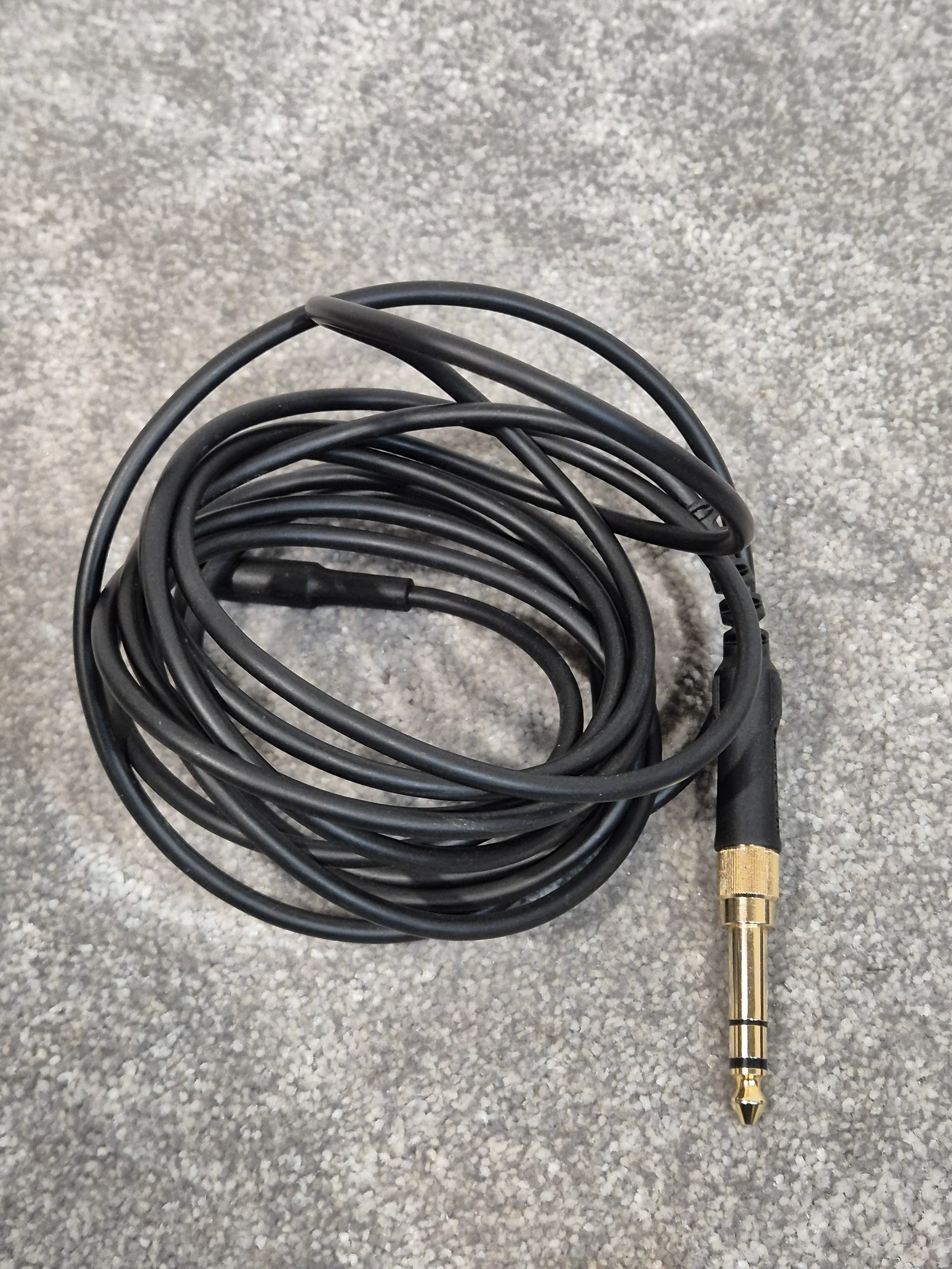Shure SRH840A - Headphone w/ Shure Carrying Bag - Image 6