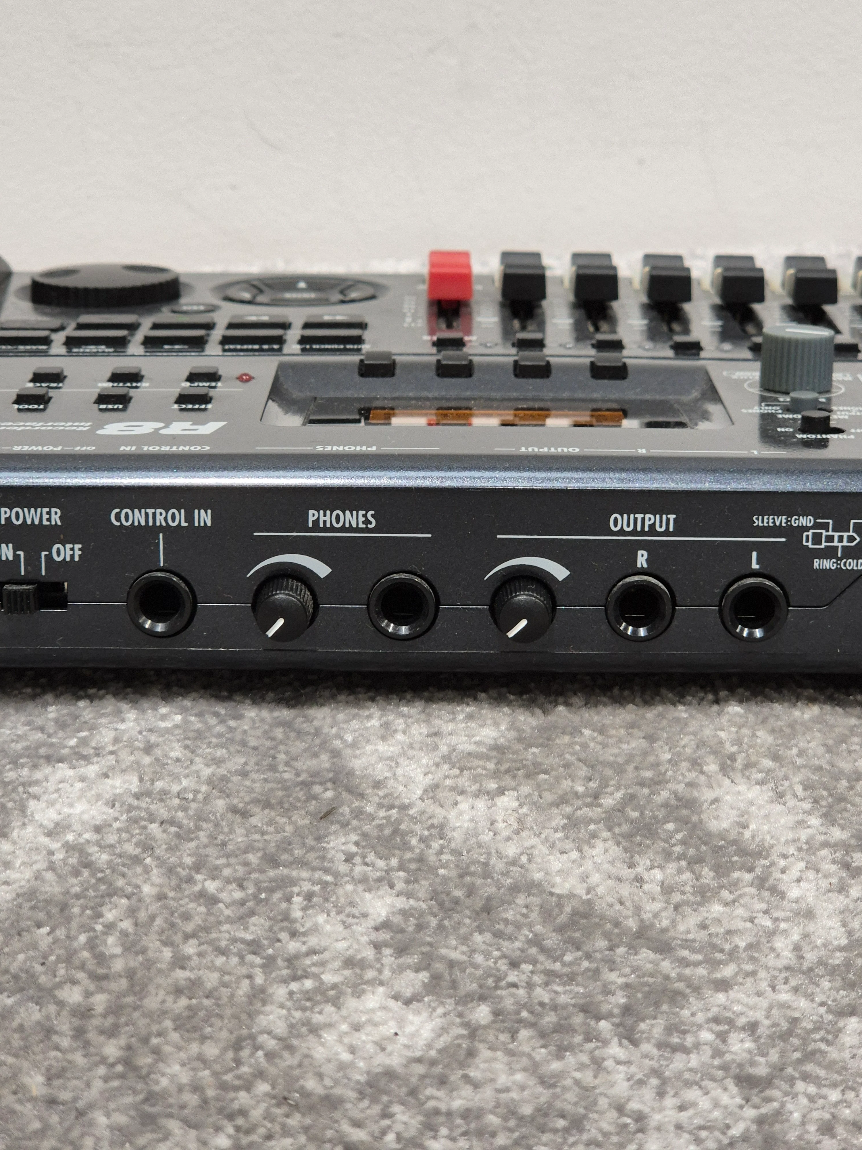 Zoom R8 - 8-Track SD Card Recorder w/ Case - Image 7